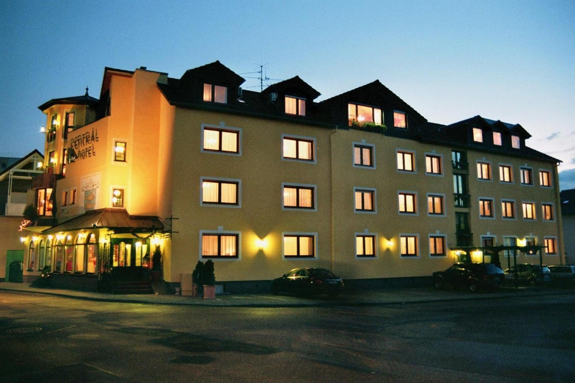 Vista Exterior Hotel-Restaurant Central am Königshof