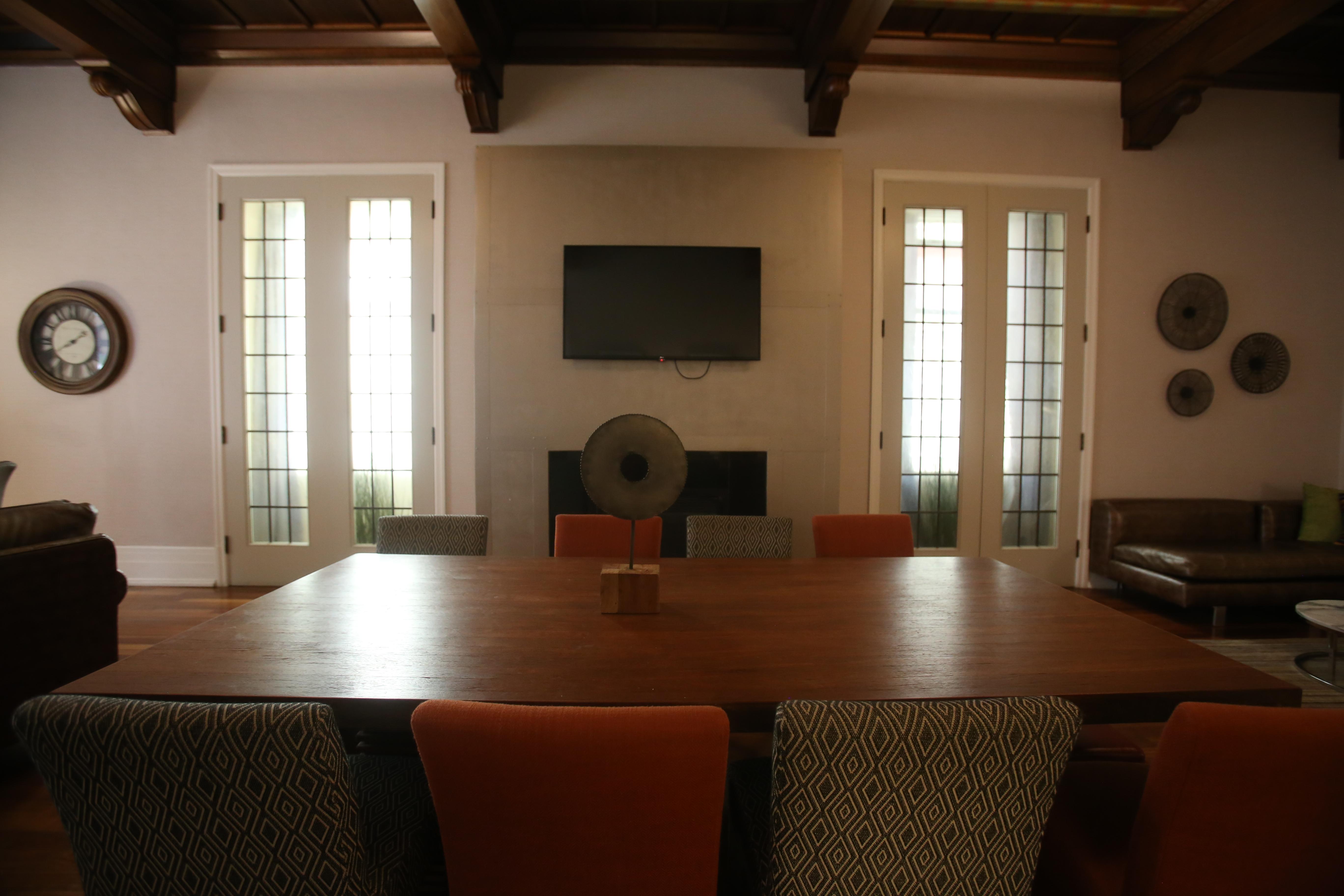 Vista Lobby Selina Chicago