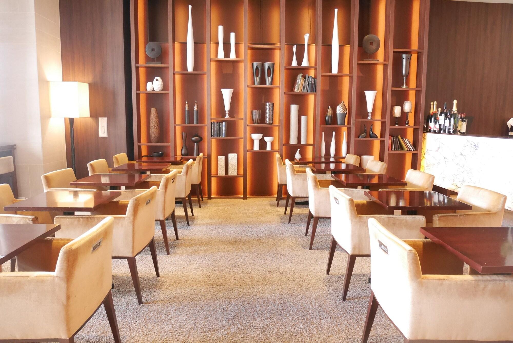 Restaurant Laguna Suite Hotel & Wedding Shin-Yokohama