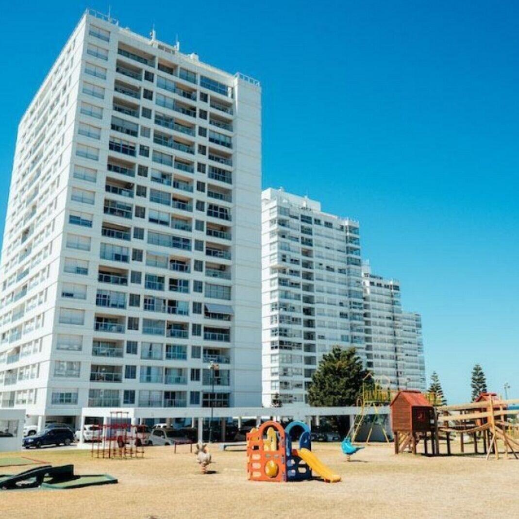 Vista Exterior Dpto 6 personas FRENTE AL MAR-