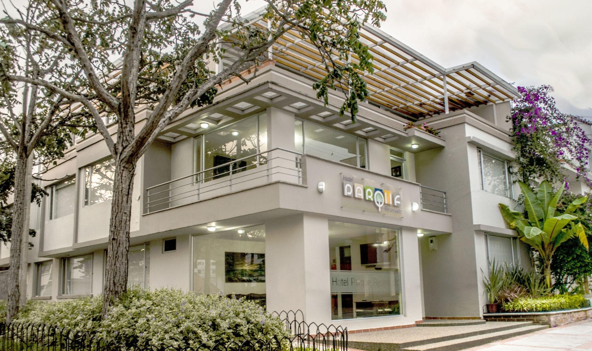 Vista Exterior Hotel Parque Reservado