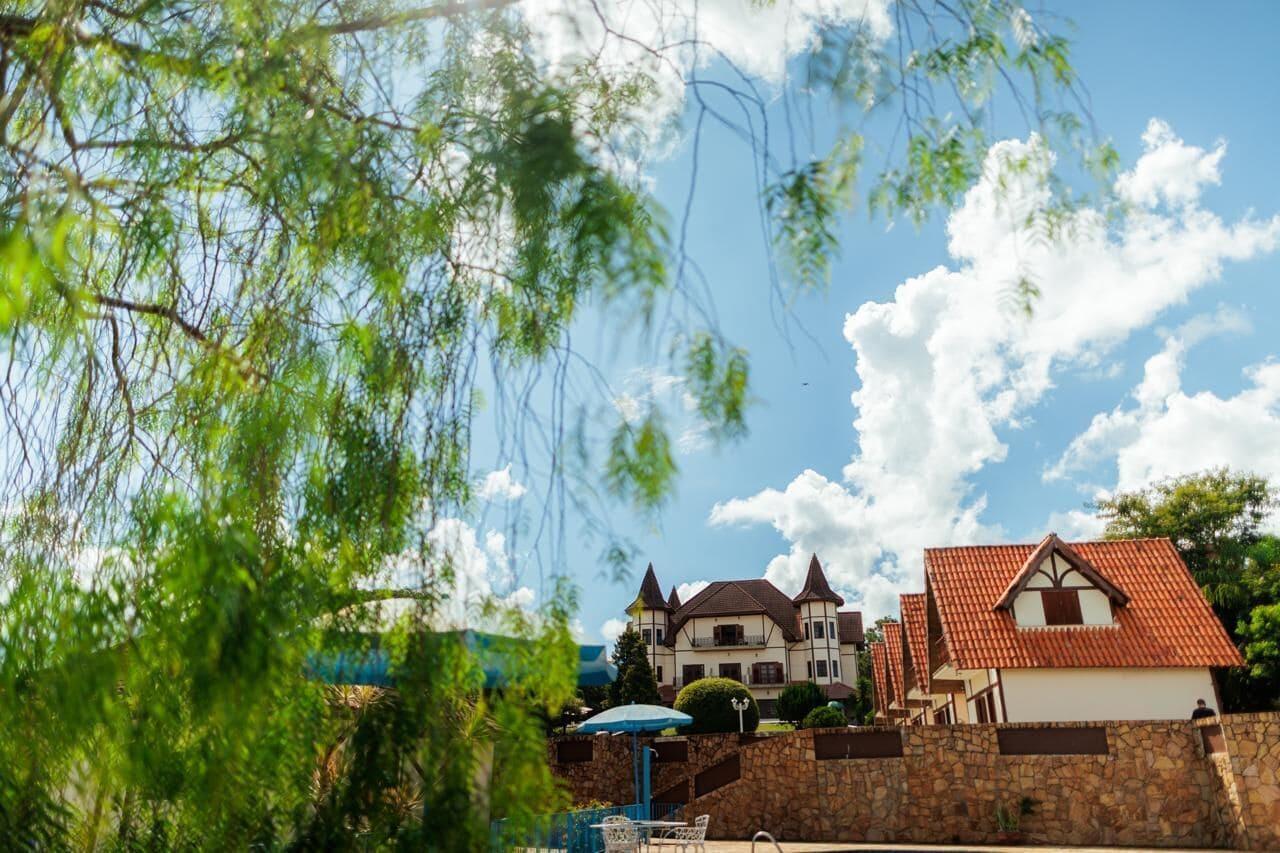 Vista Exterior Chateau Palace Hotel