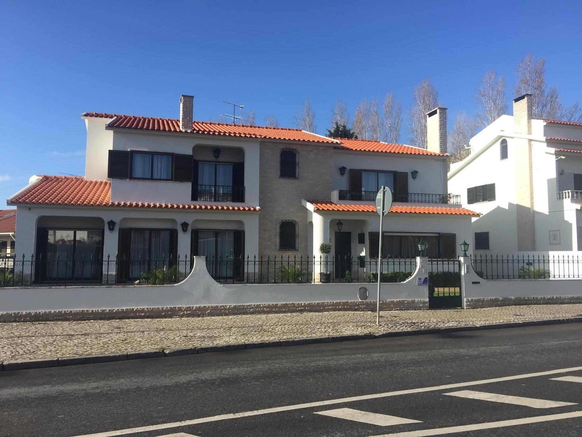 Vista Exterior Paradise Suites