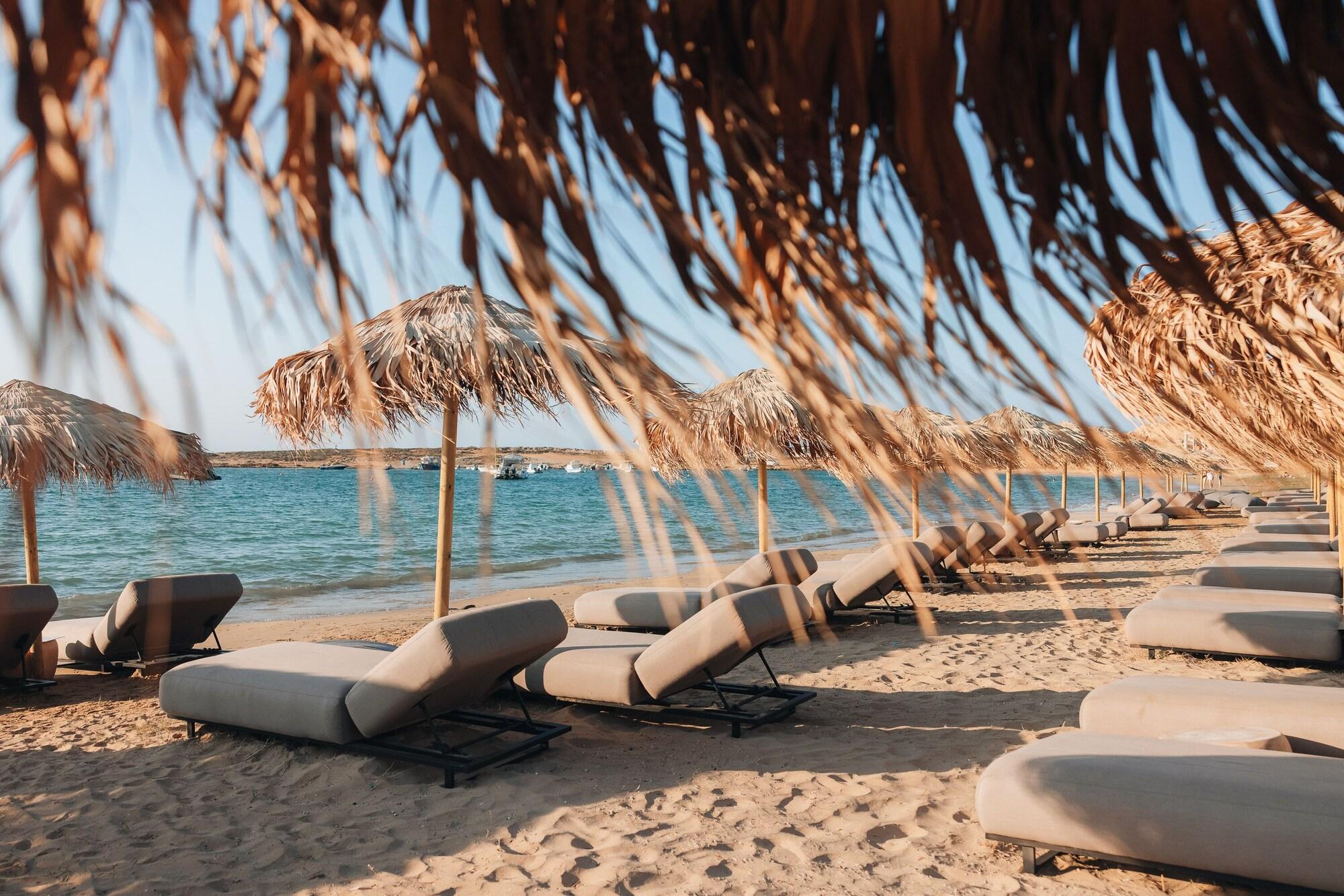 Vista Exterior Cove Paros