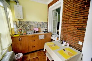 Alquiler Vacacional - Airy Central Tbilisi Apartment With Patio