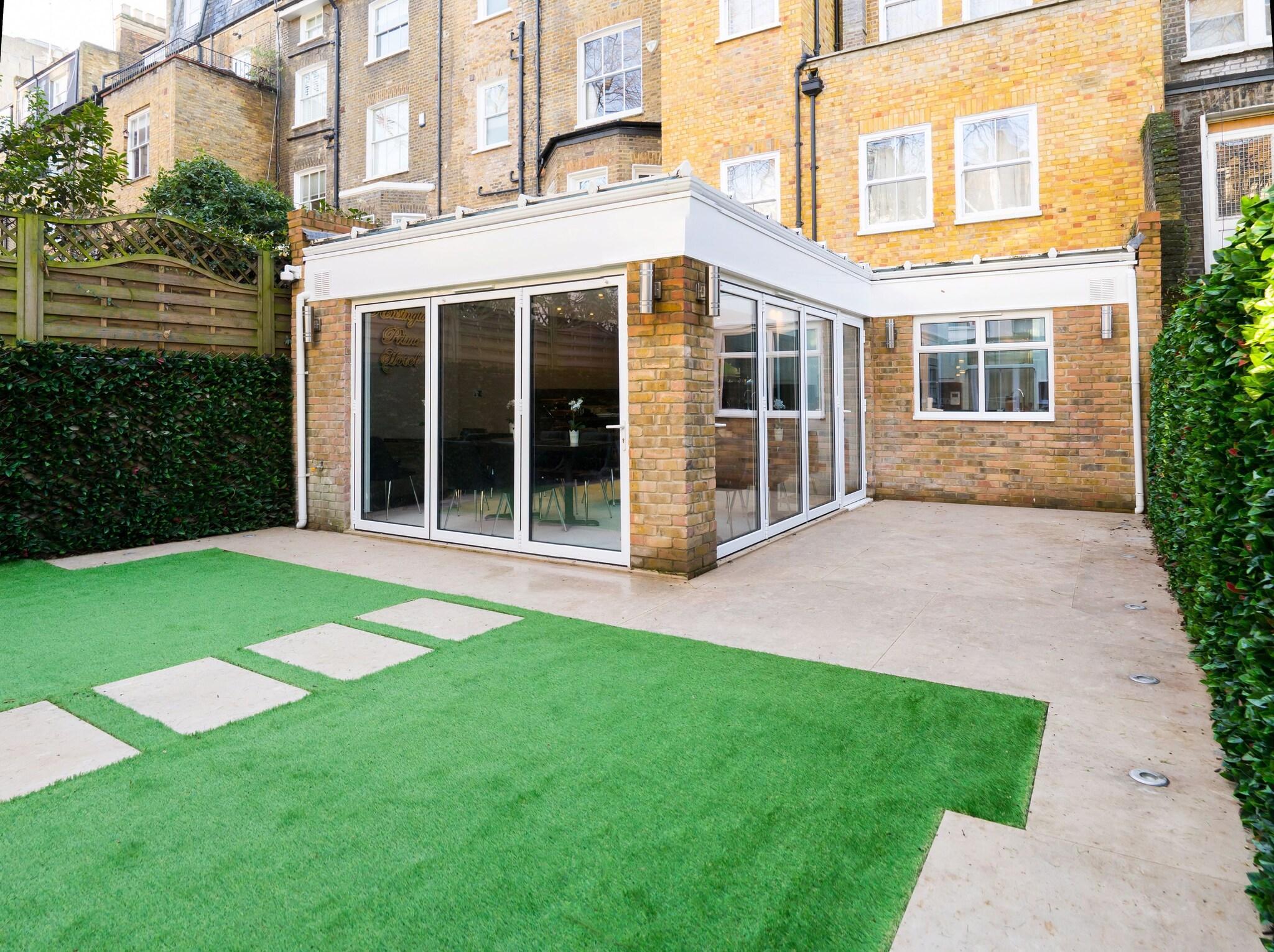 Variados (as) Kensington Prime Hotel