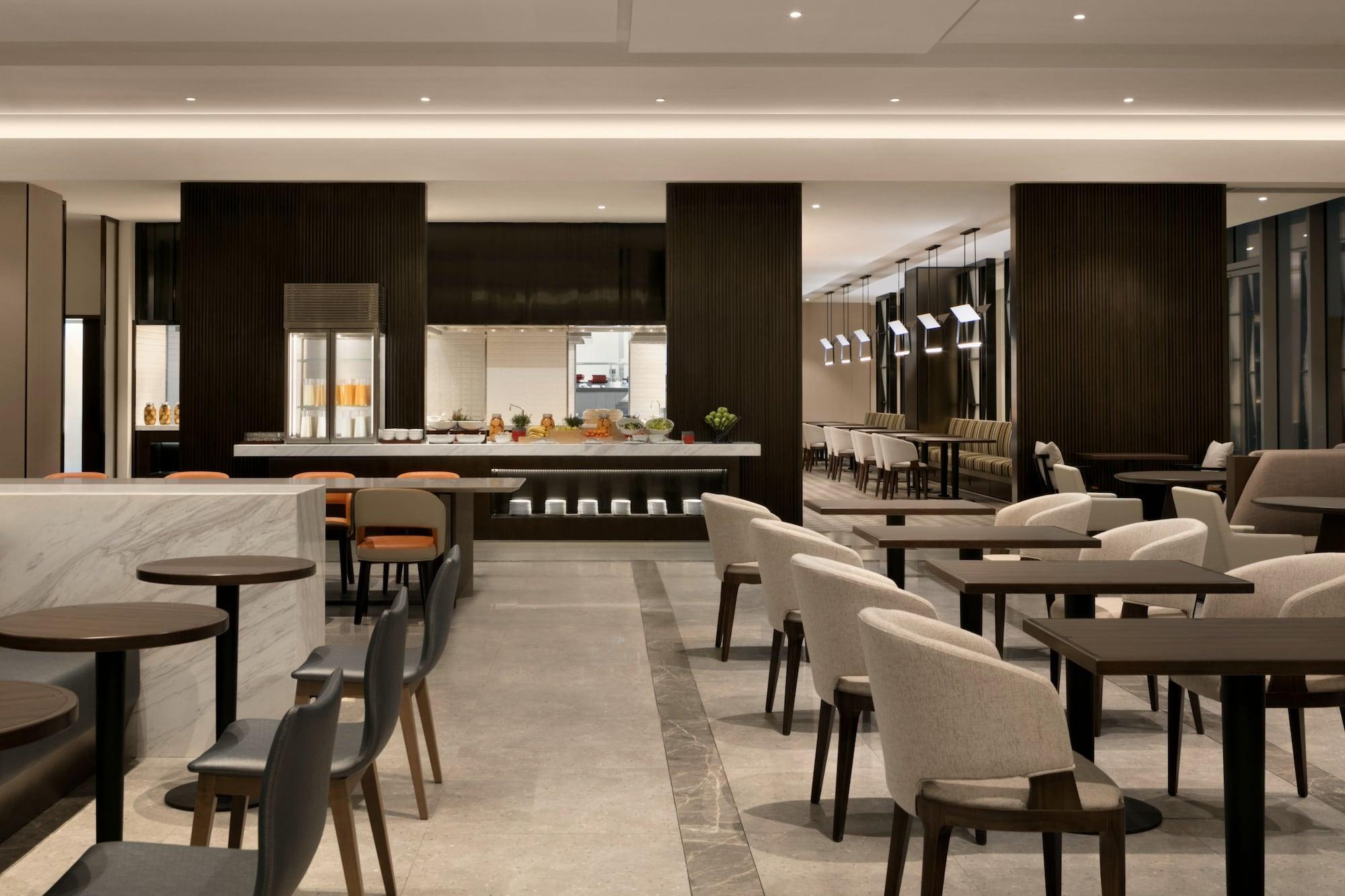 Restaurant Hyatt Place Shanghai Tianshan Plaza
