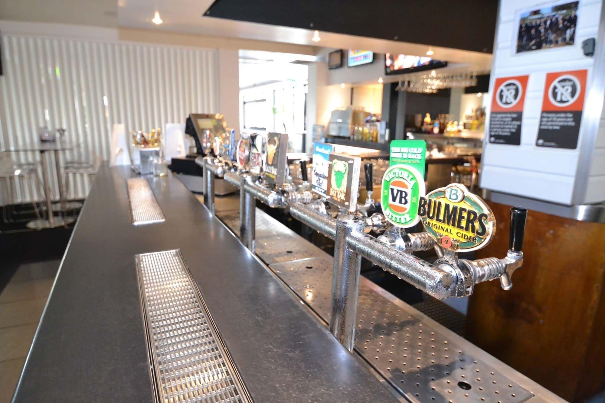 Bar/Salón Crossroads Hotel Liverpool