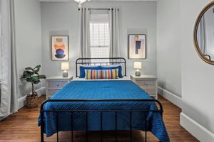 Alquiler Vacacional - Historic Bungalow 2 Blocks from Uptown Action & 6 Blocks from ECU!