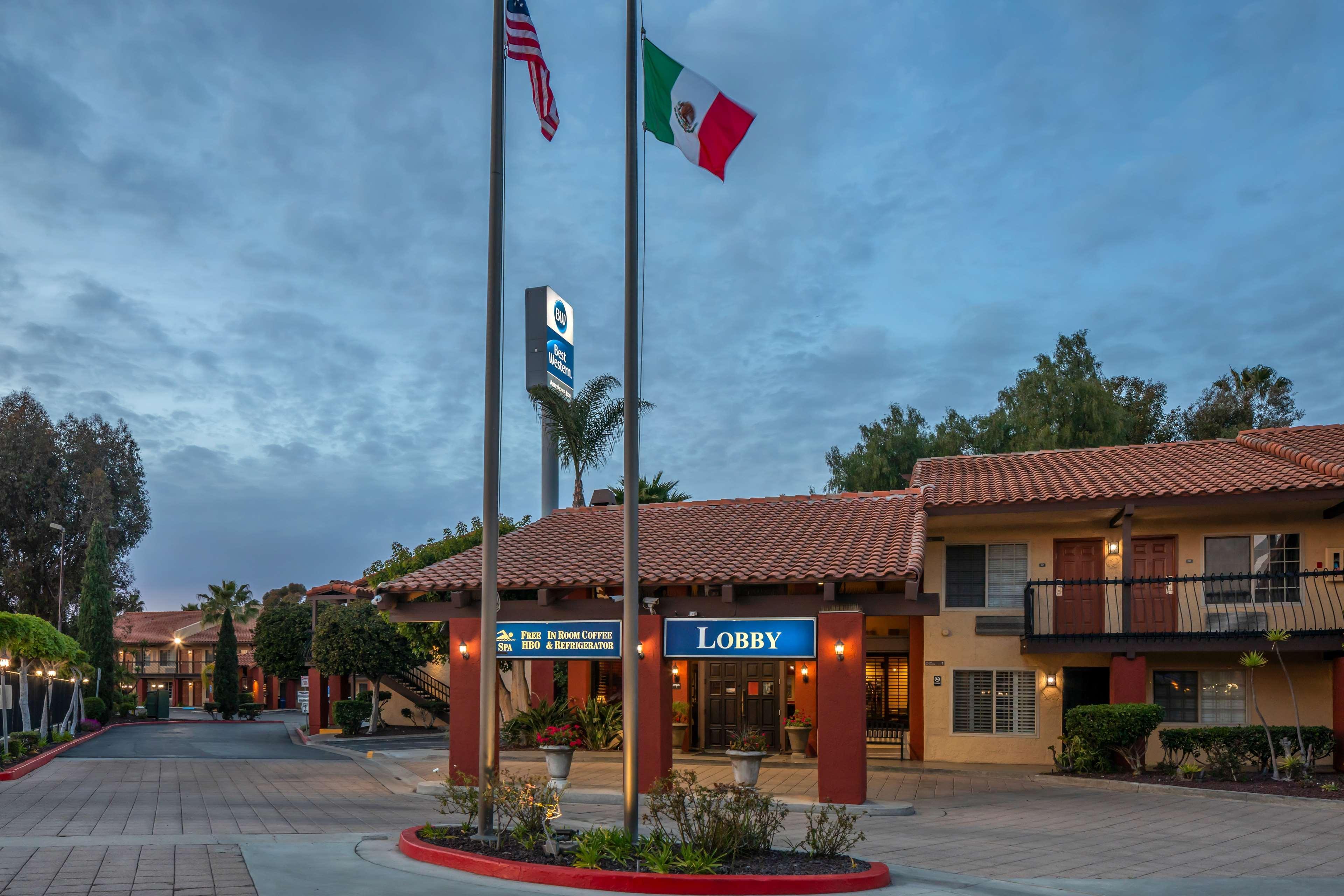 Vista Exterior Best Western Americana Inn