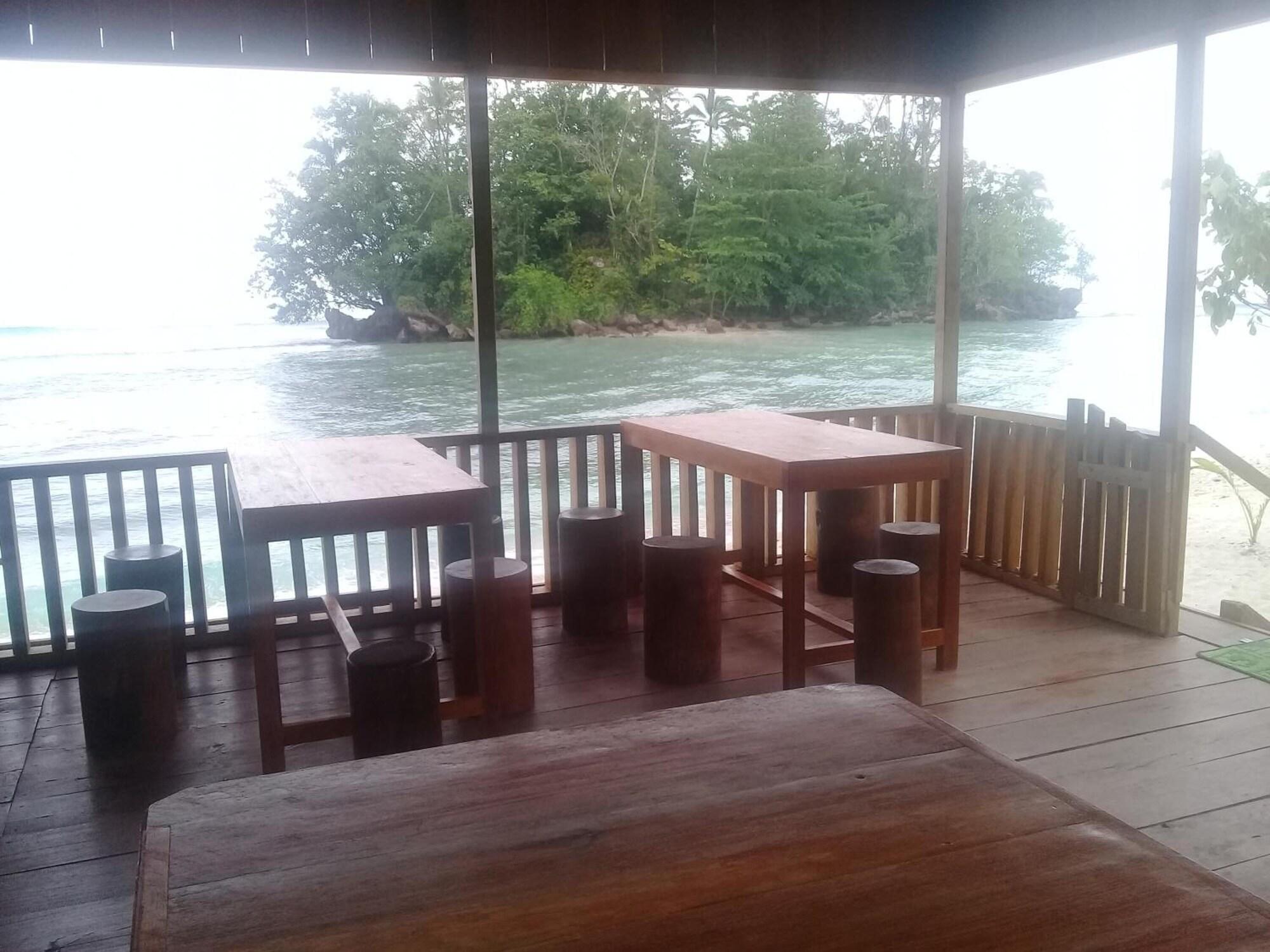 Restaurant Nusa Nalan Beach Resort