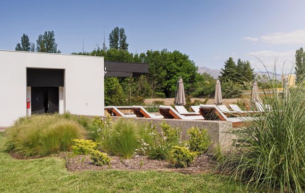 Vistalba Hotel  Aparts & Suites