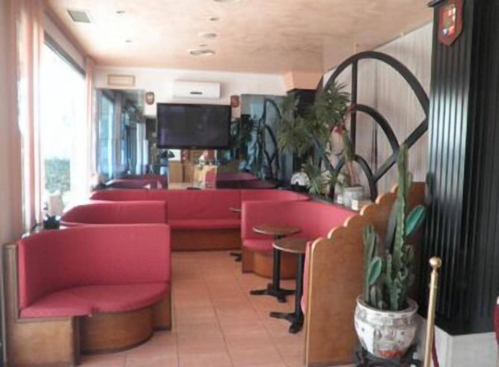 Vista Lobby Hotel Touring