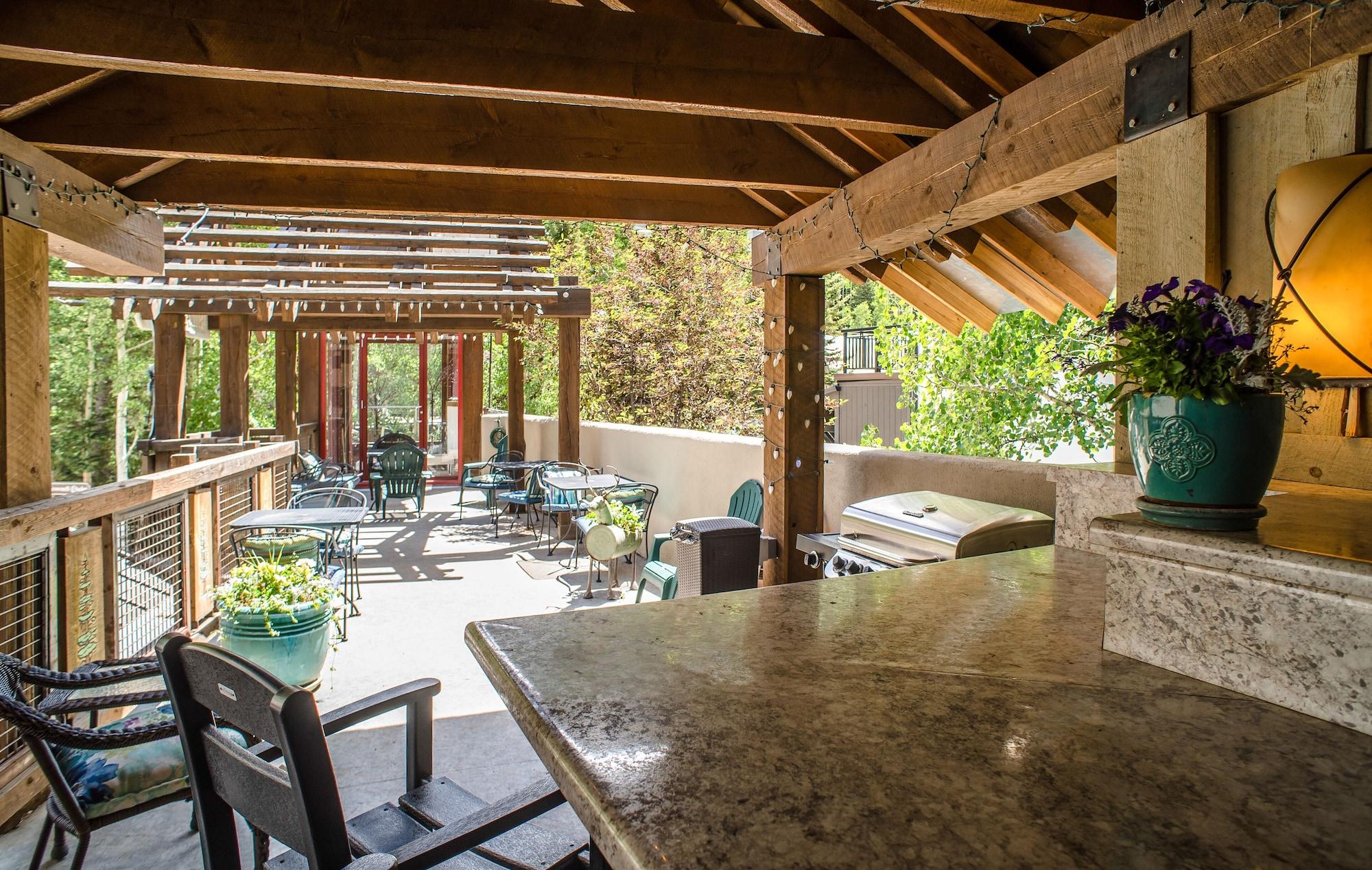 Restaurant Alpine Village Suites