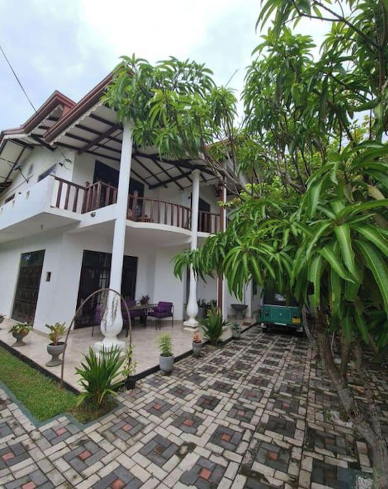 Vista Exterior Room in B&B - Ja-elas French Touch #5