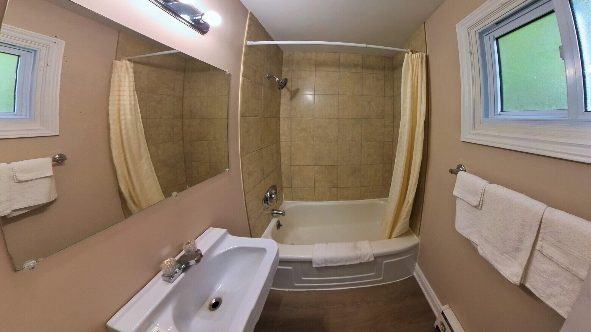 Equipamiento de Habitación Maple Leaf Inn & Suites