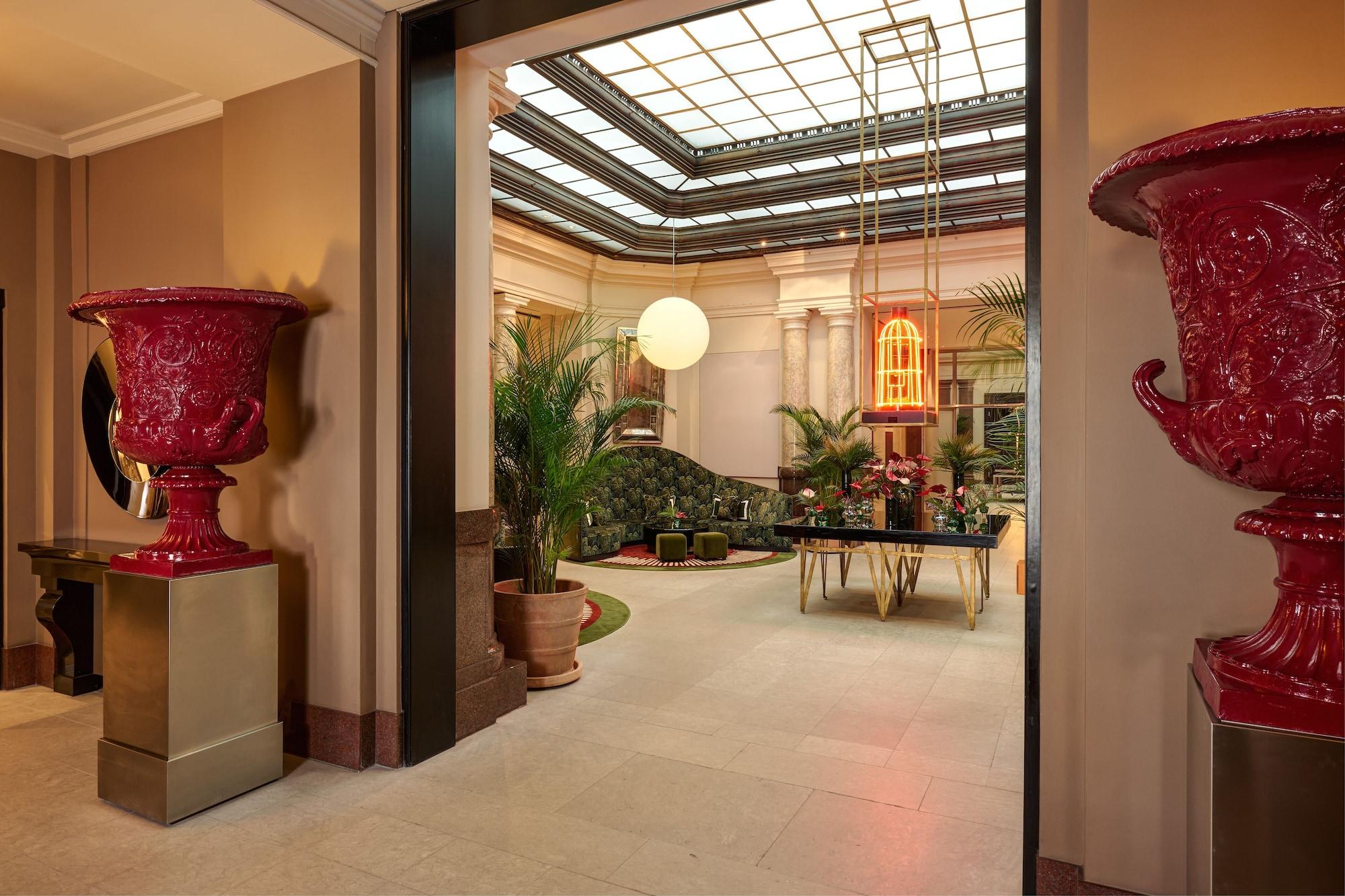 Vista Lobby Rocco Forte Hotel De Rome Berlin