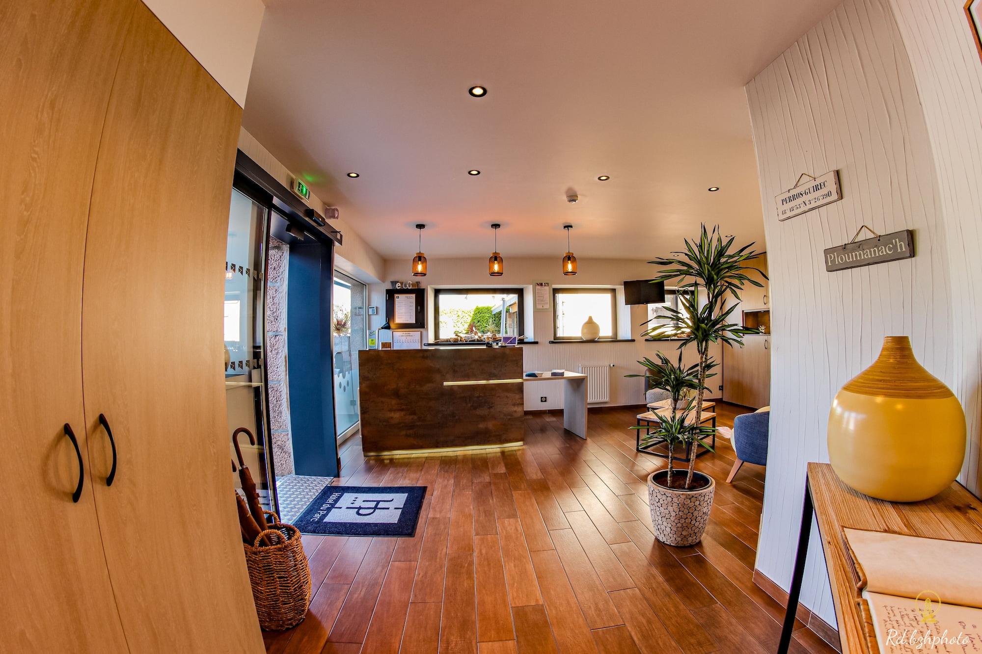 Vista Lobby Hotel Du Parc