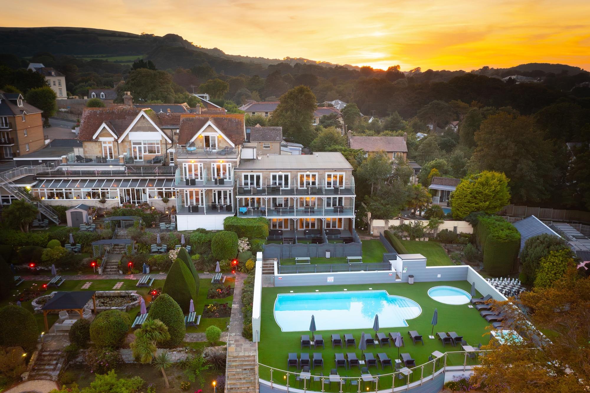 Vista Exterior Luccombe Hall Hotel