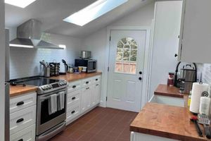 Alquiler Vacacional - Newly renovated guesthouse with a patio