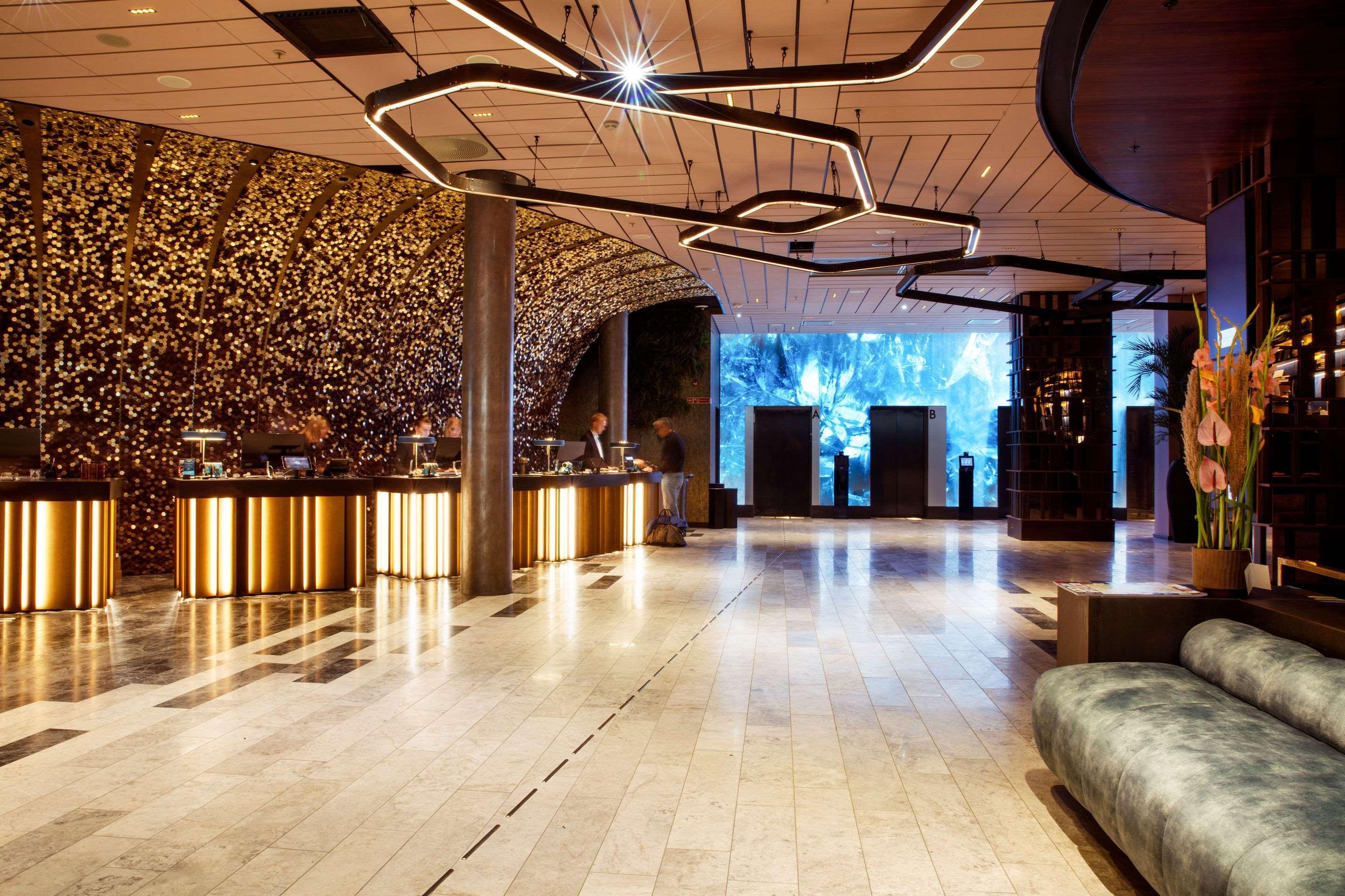 Vista Lobby Clarion Hotel The Hub