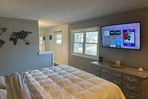 Alquiler Vacacional - Cozy 4-BD house in central Papillion with dedicated office, game room & WiFi