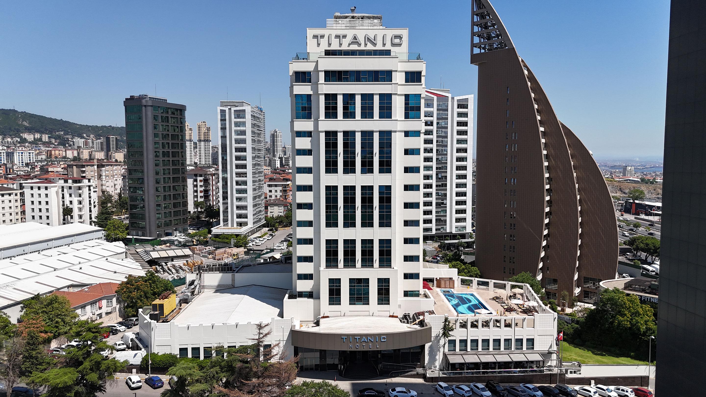 Vista Exterior Titanic Business Kartal