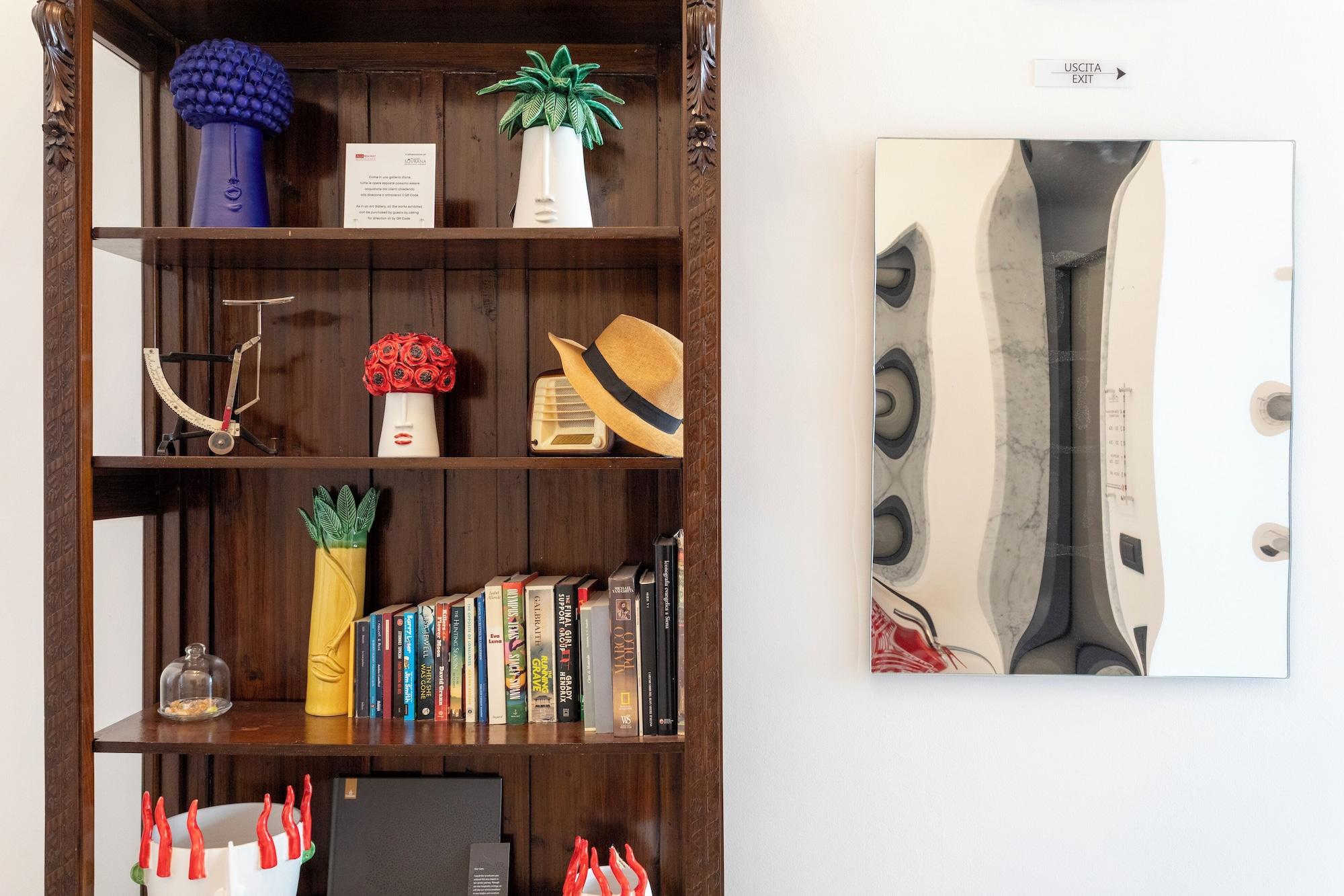 Vista Lobby Palazzo Sovrana