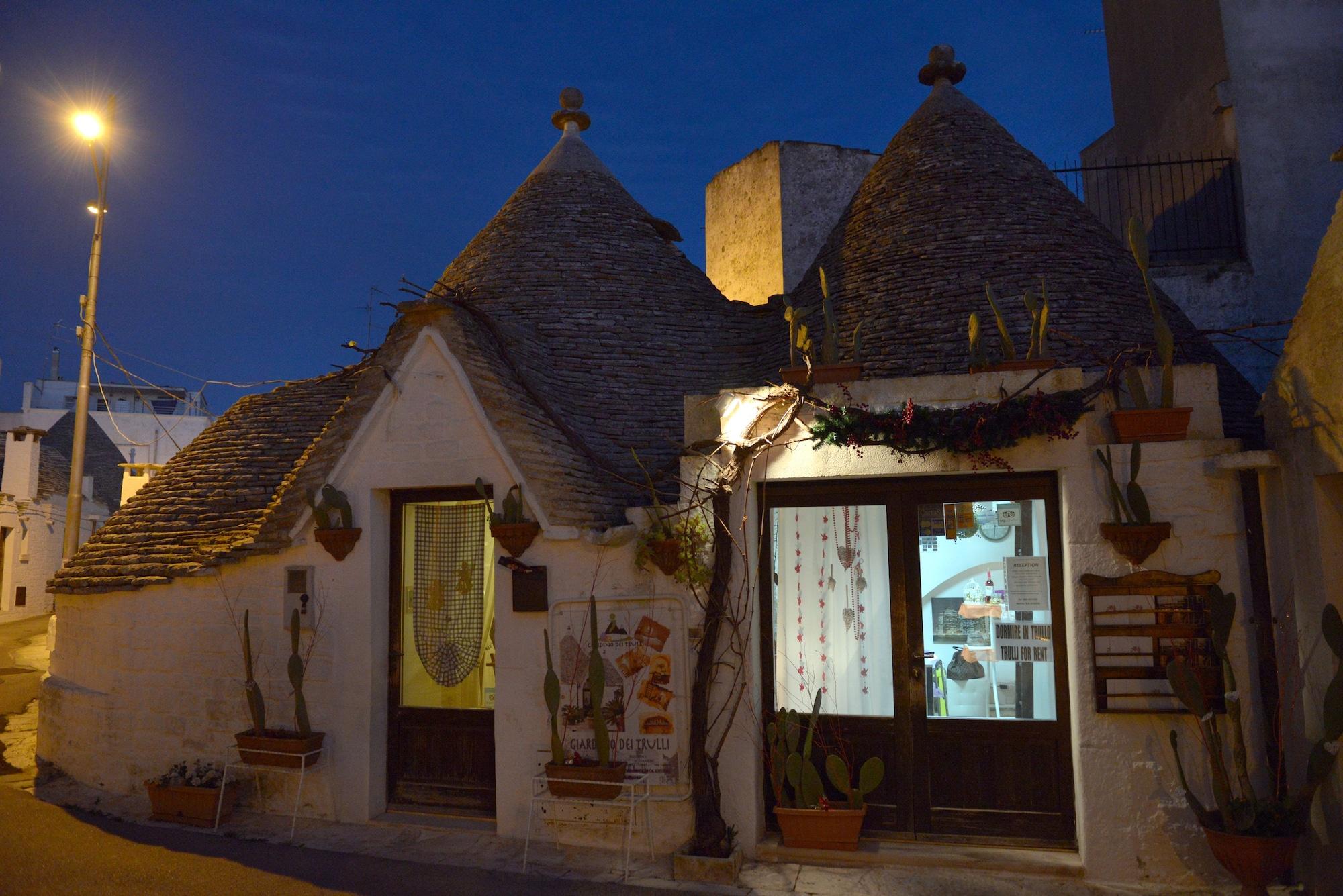 Vista Lobby Giardino dei Trulli