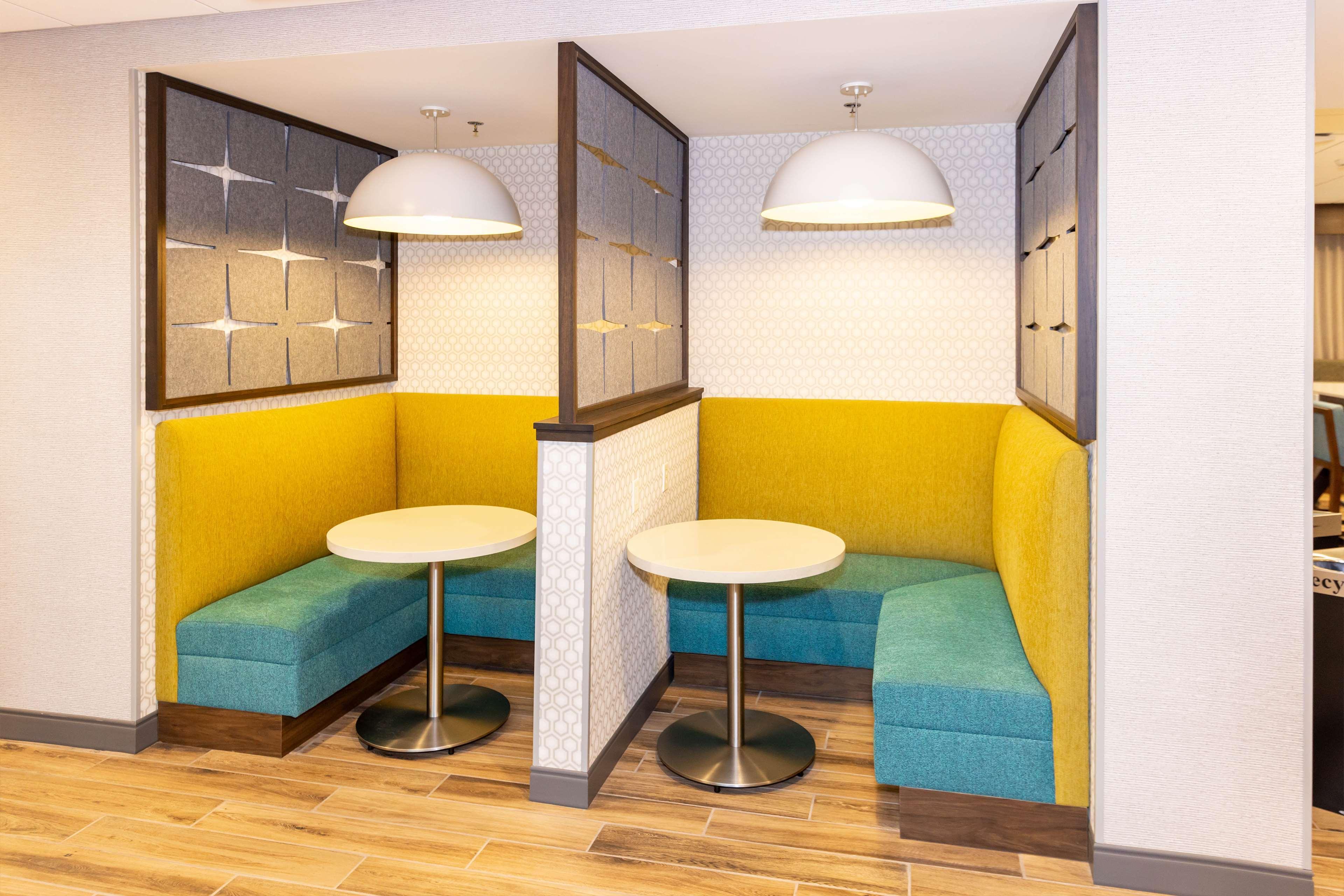 Vista Lobby Hampton Inn Selma, Ca