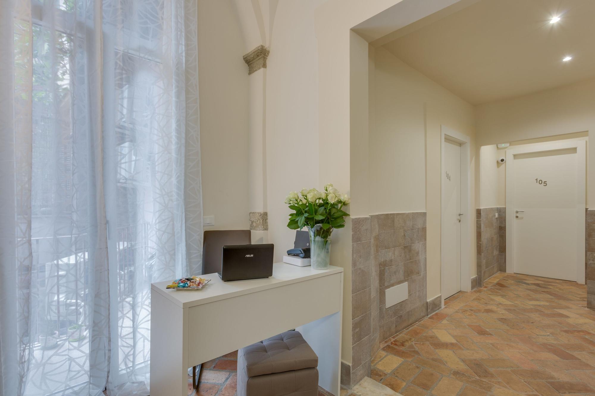 Vista Lobby Navona Charme Suite