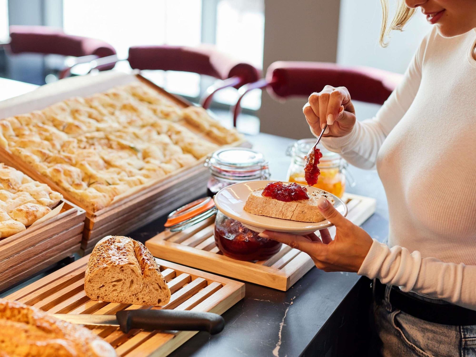 Restaurant TRIBE Manchester Airport