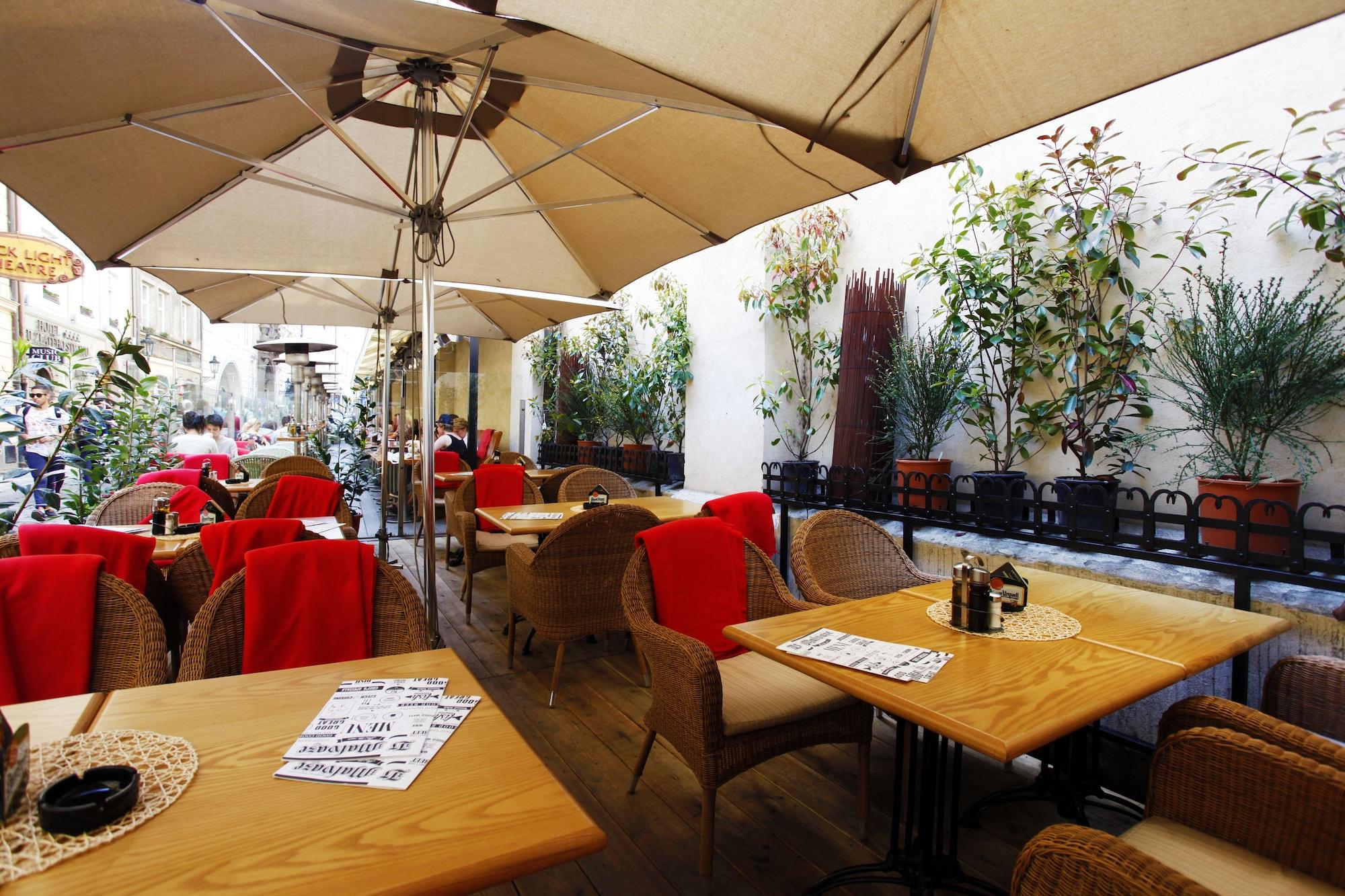 Restaurant Little King Hotel U Malvaze