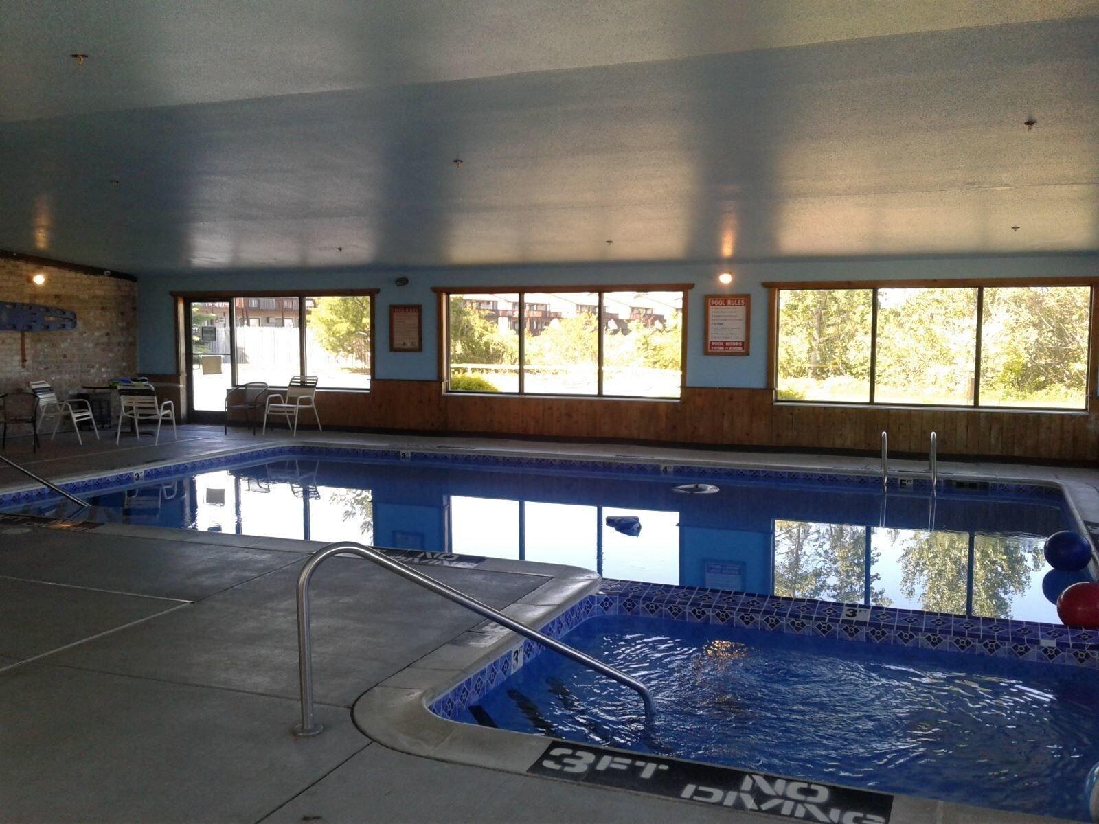 Vista da piscina Oscoda Lakeside Hotel