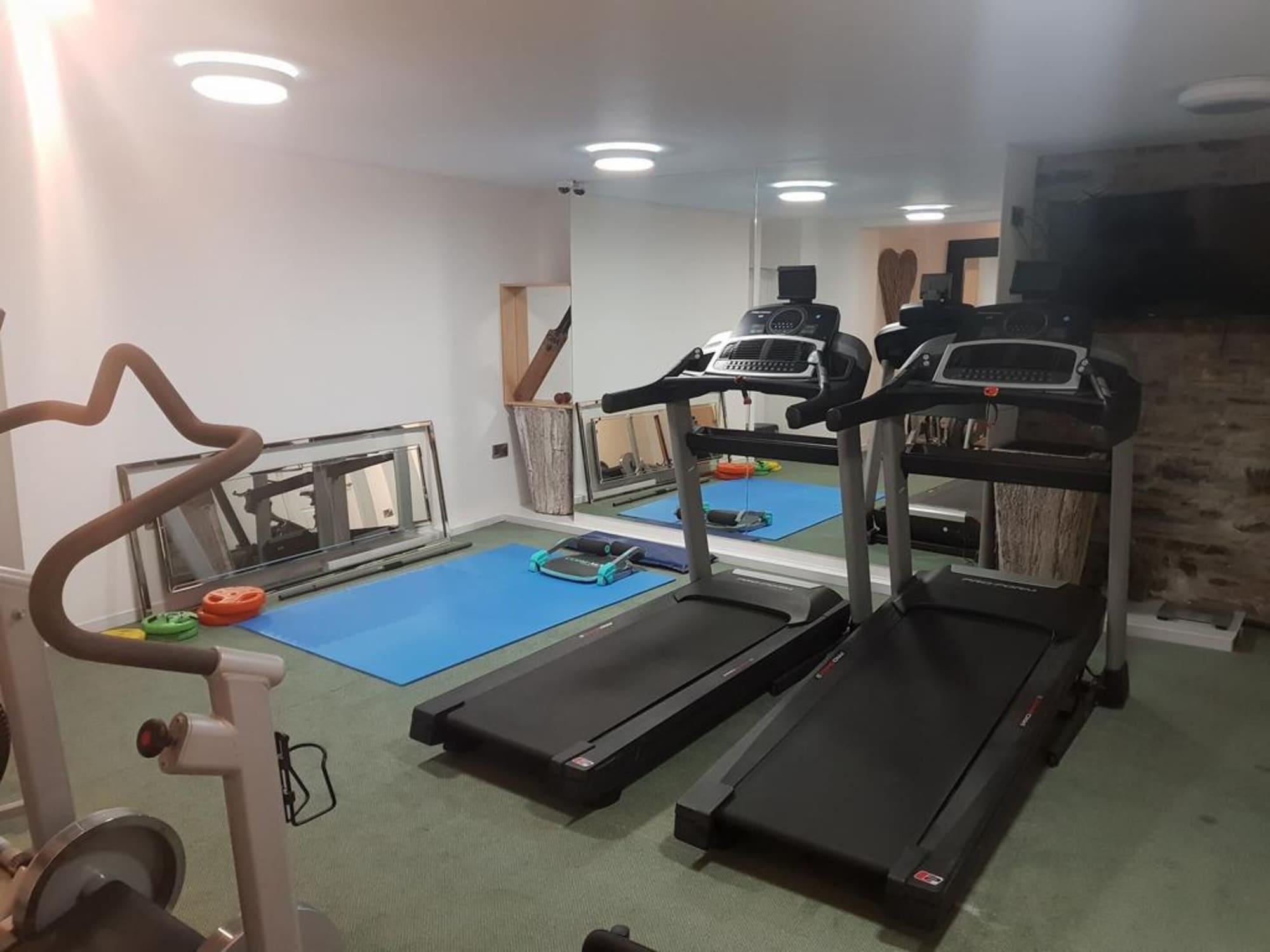 Gimnasio Gwesty'r Marine Hotel & Spa