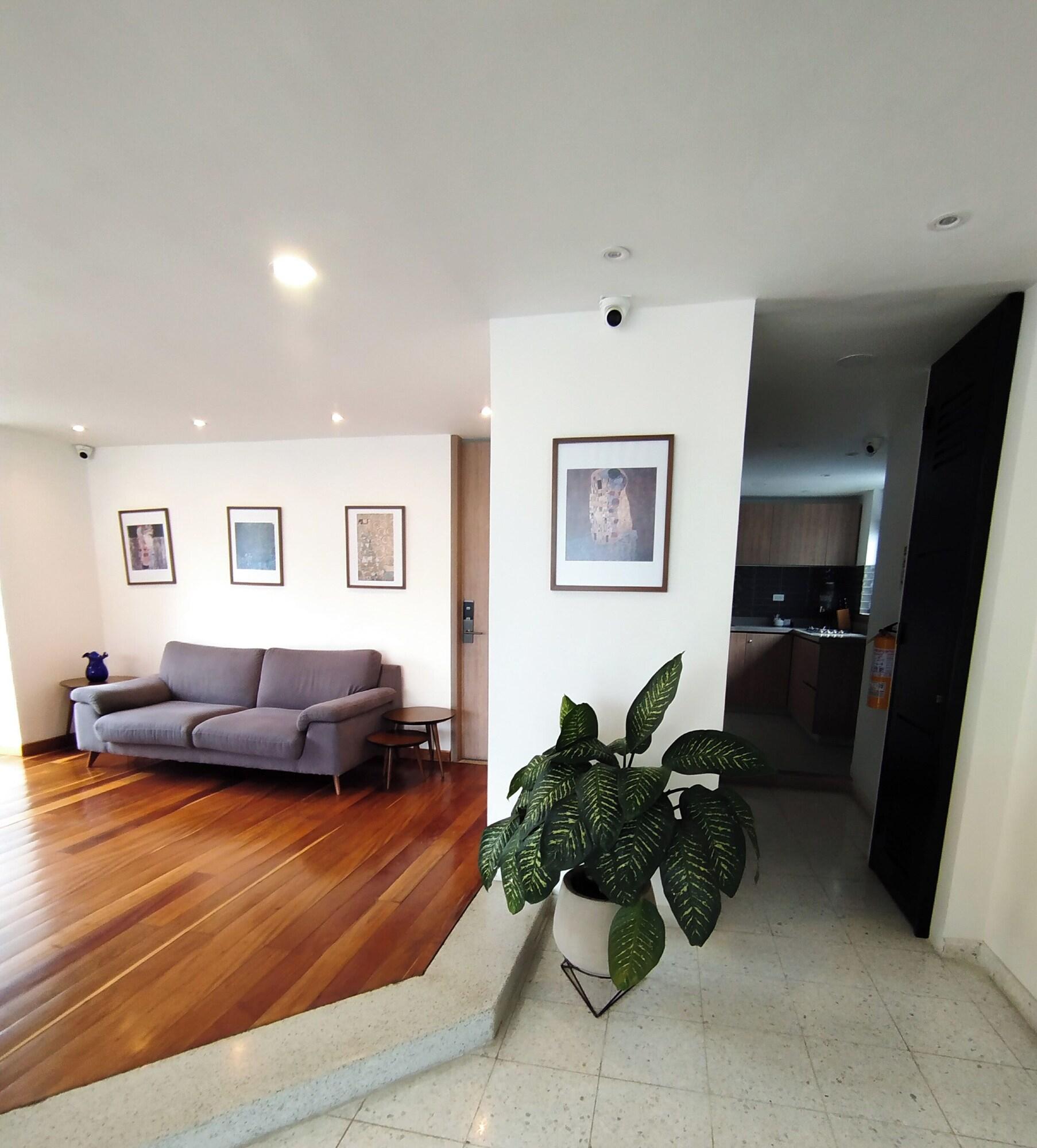 Vista Lobby Eurolan 72