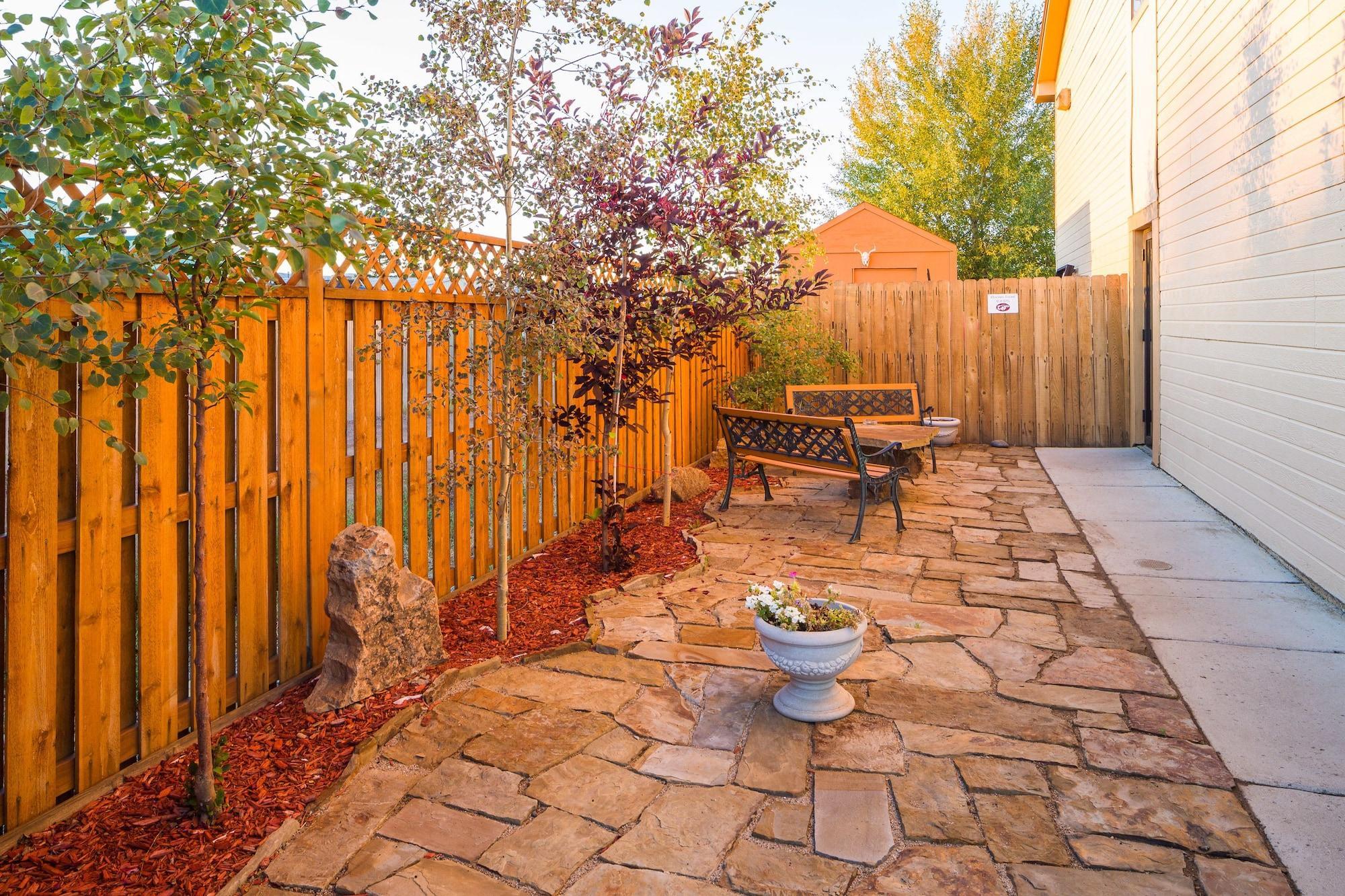 Varios Alpine Inn Suites