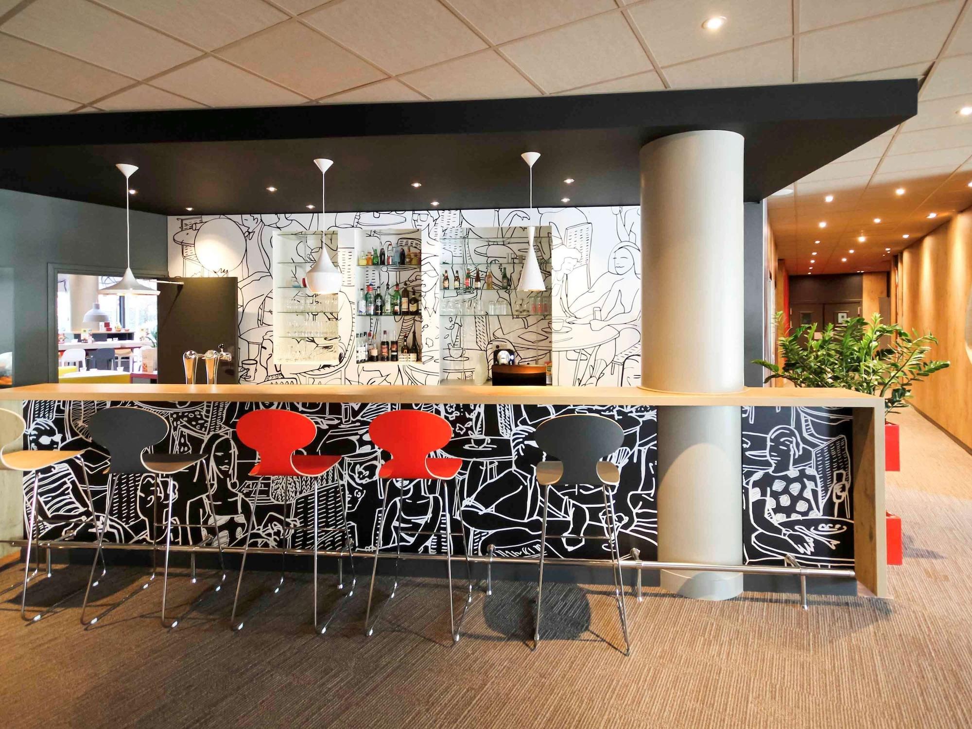 Bar/Salón ibis Marne La Vallée Noisy
