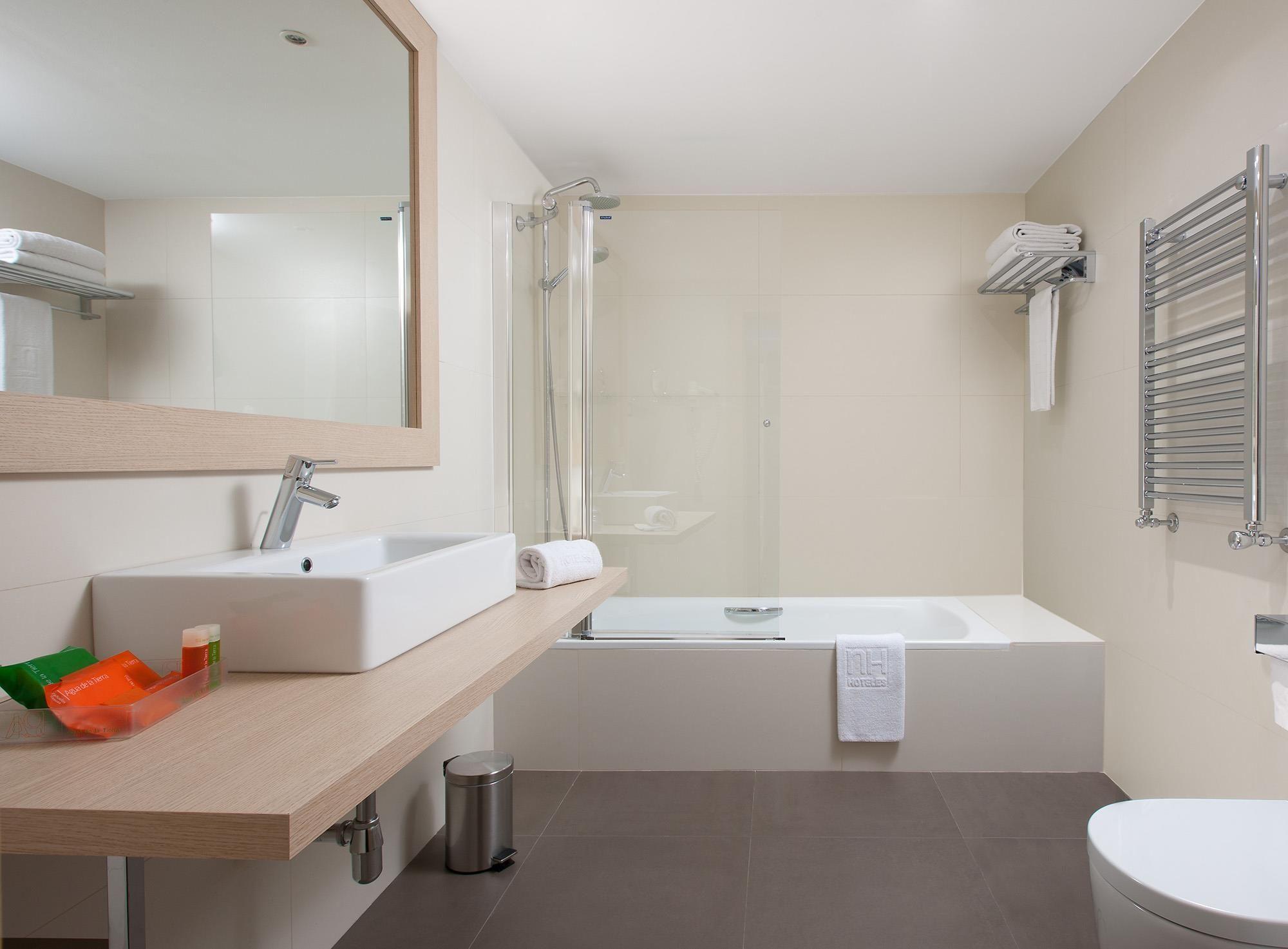 Hotel NH Barcelona Stadium