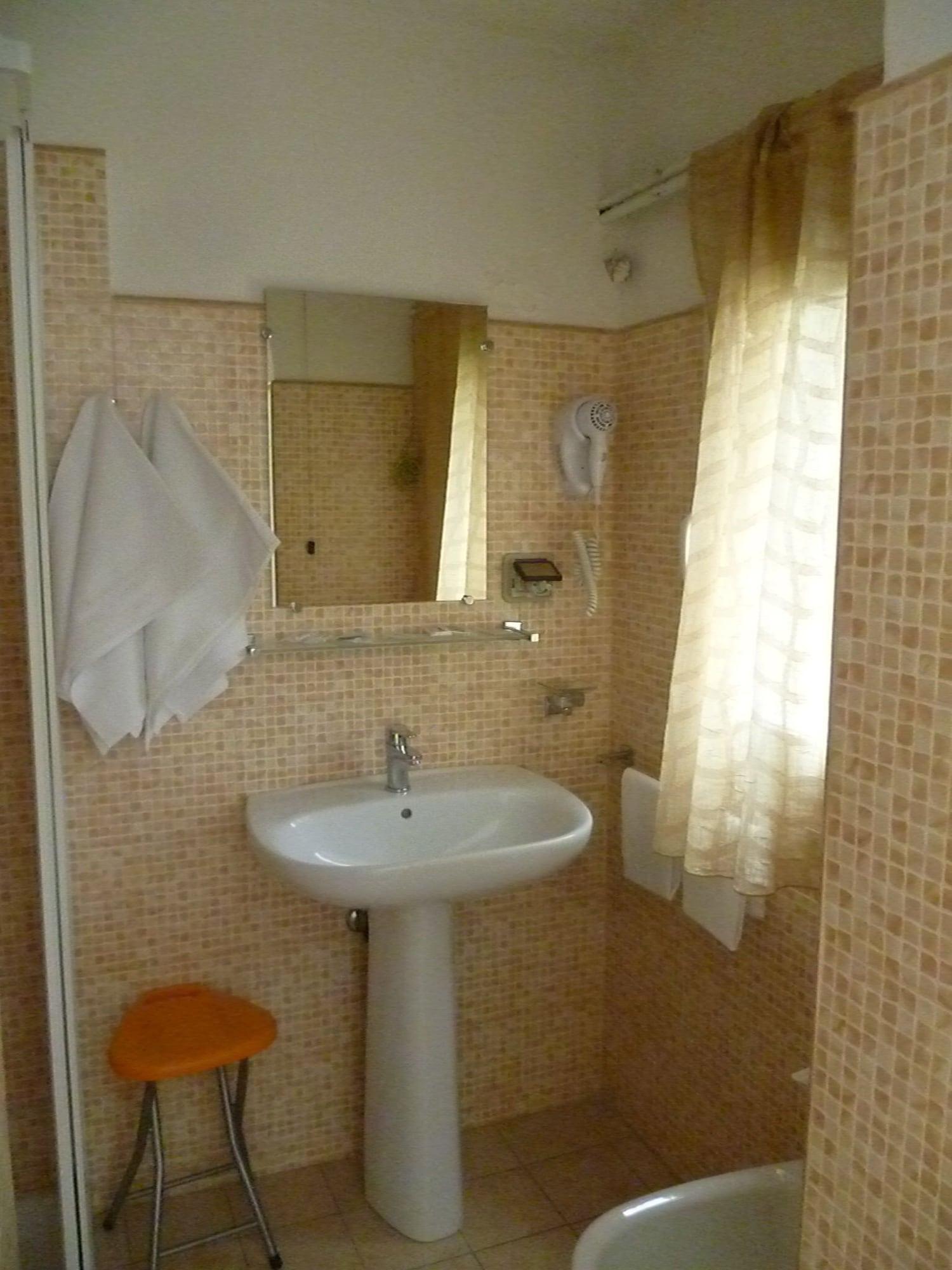 Equipamiento de Habitación Hotel Pensione Romeo