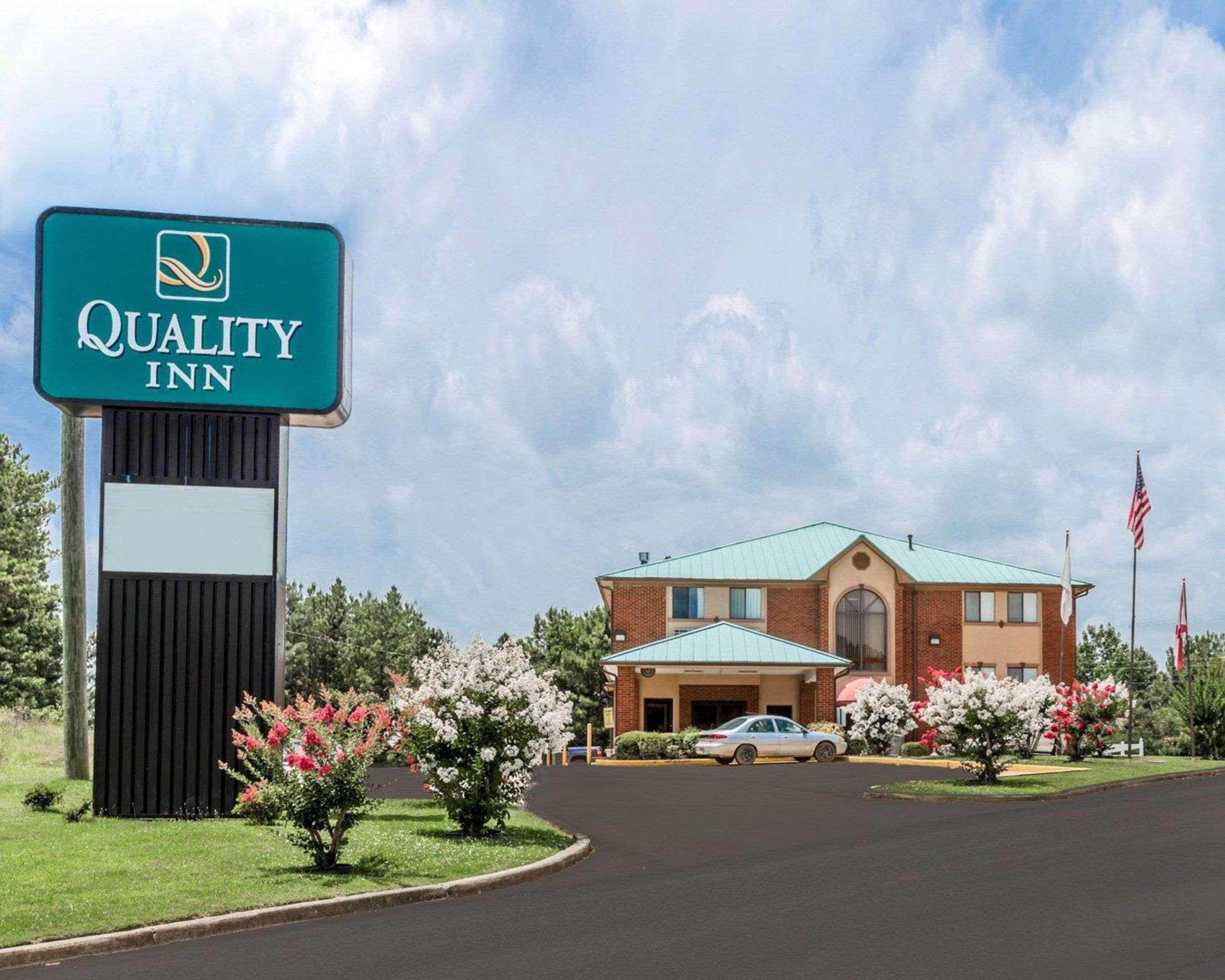 Vista Exterior Quality Inn Pell City I-20 Exit 158