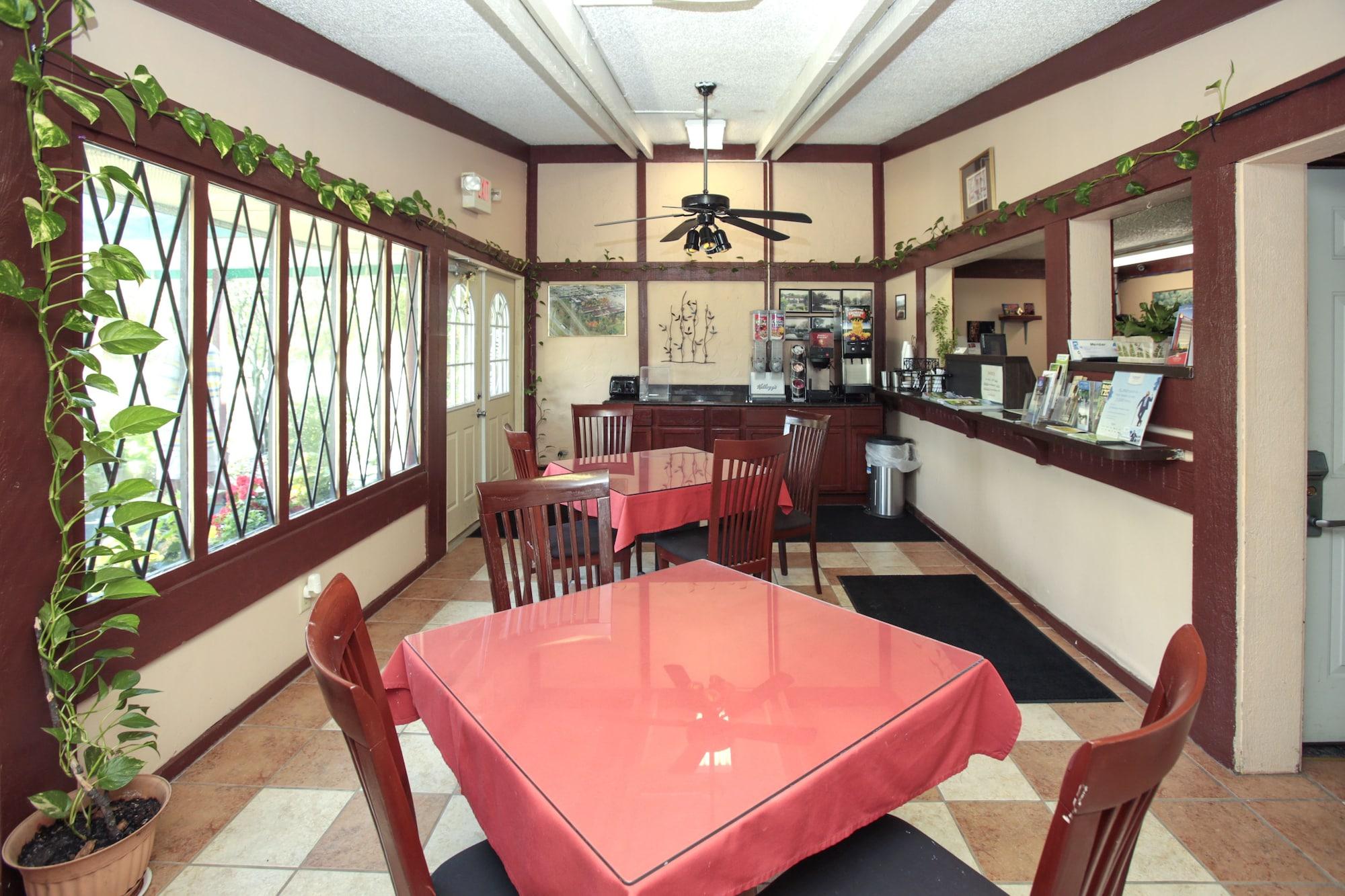 Restaurant Knights Inn Battle Creek