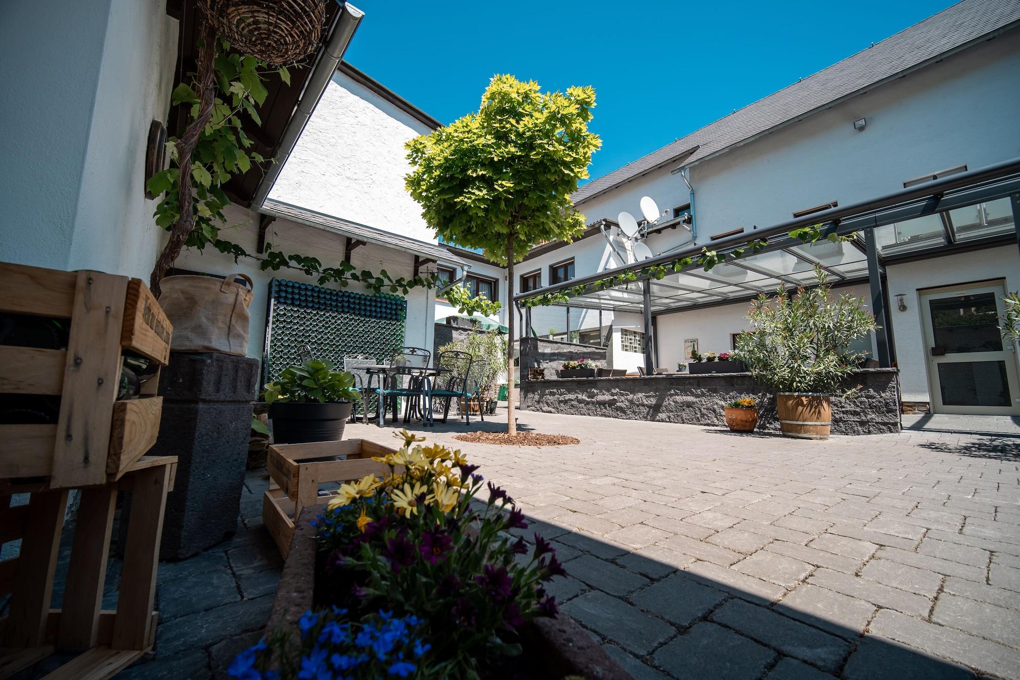 Vista Exterior Hotel Langen