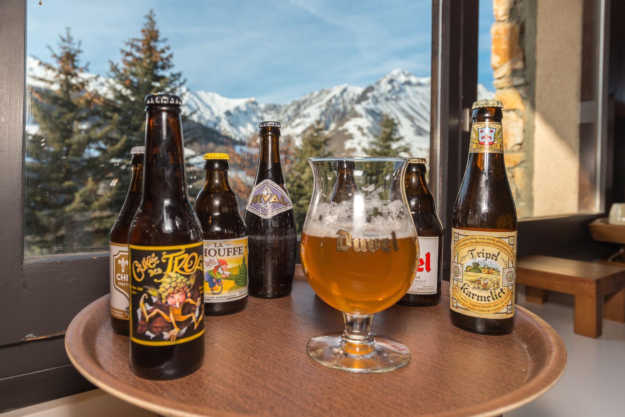 Bar/Salón Lodji Hotel