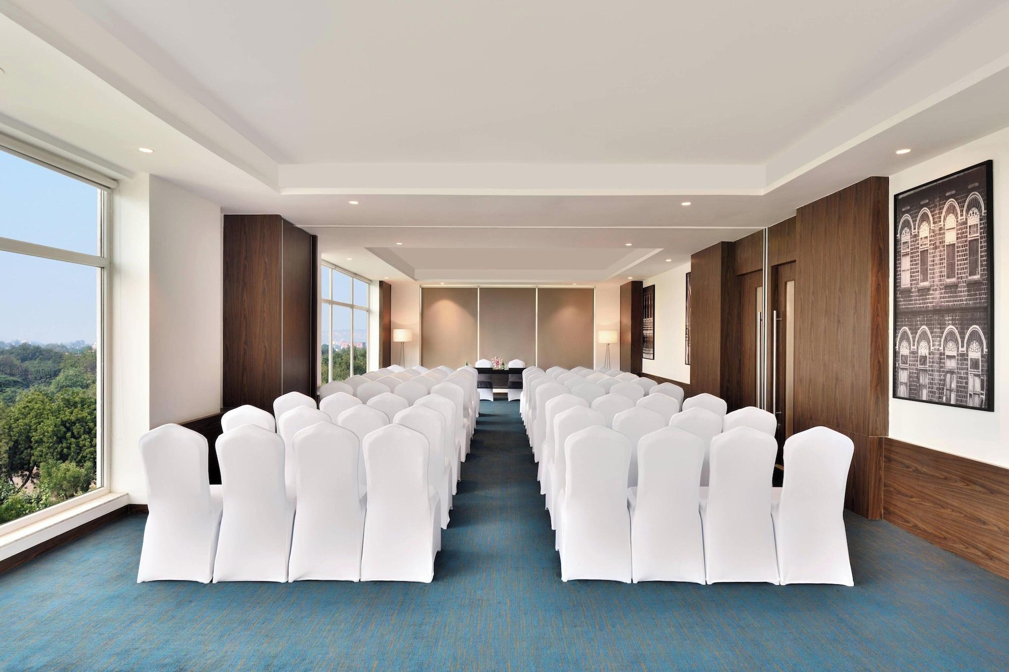 Sala de Reuniones Fairfield by Marriott Pune Kharadi