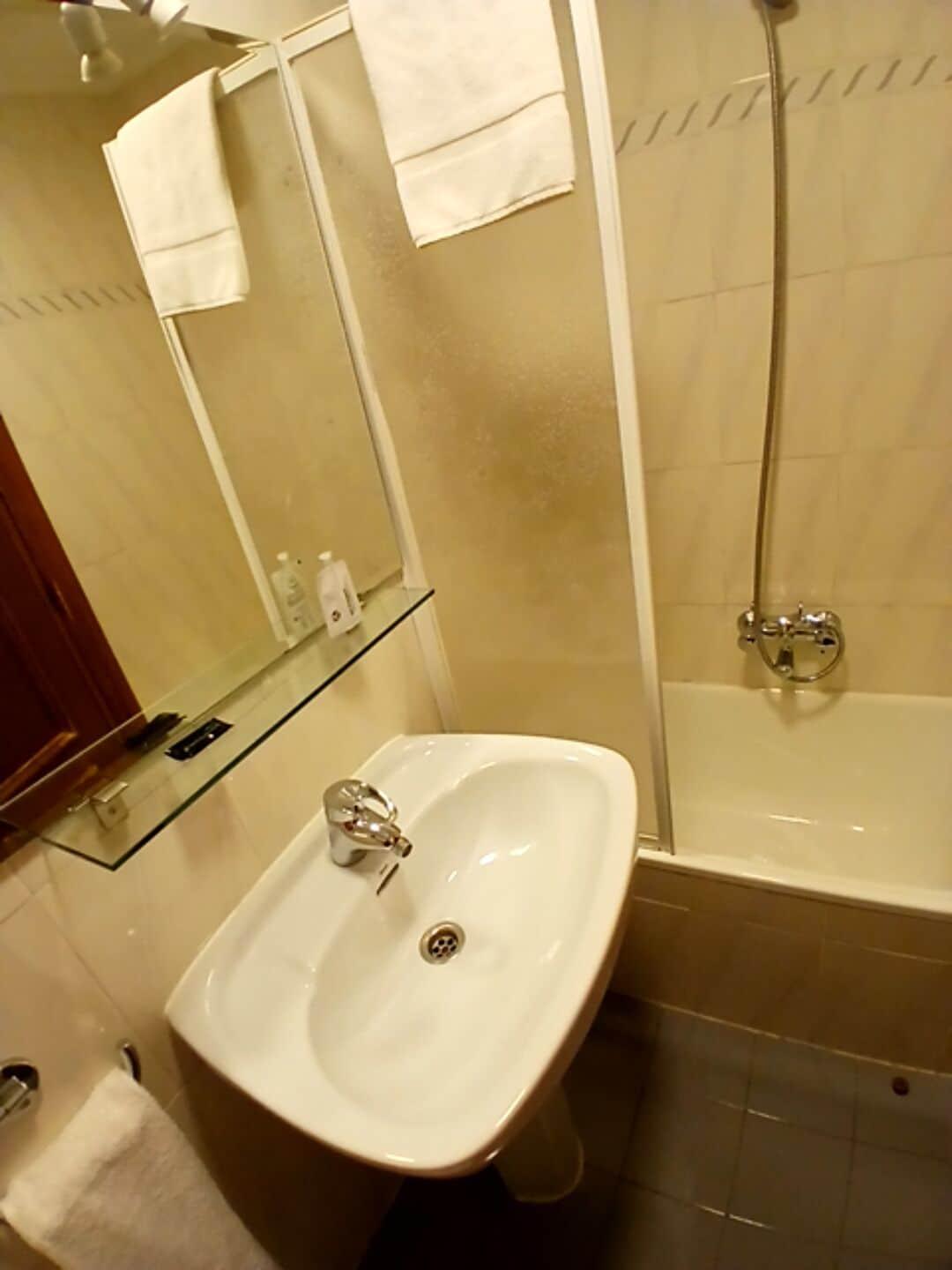 Equipamiento de Habitación Hotel Mercado by gaiarooms