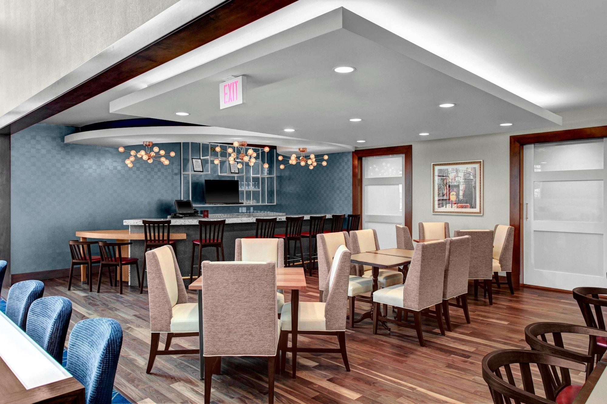 Restaurant Residence Inn by Marriott Philadelphia Airport