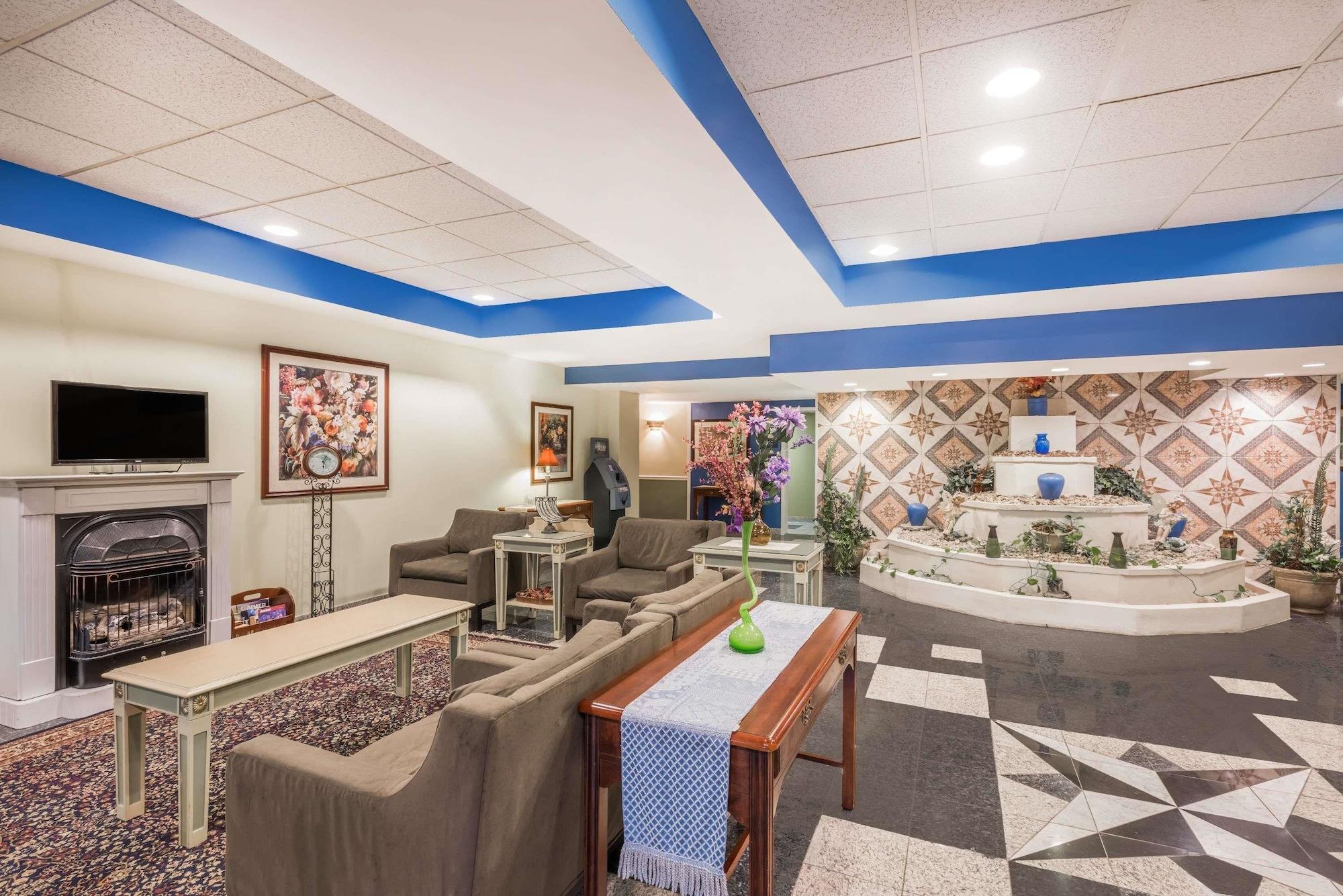 Vista Lobby Aderi Hotel Niantic