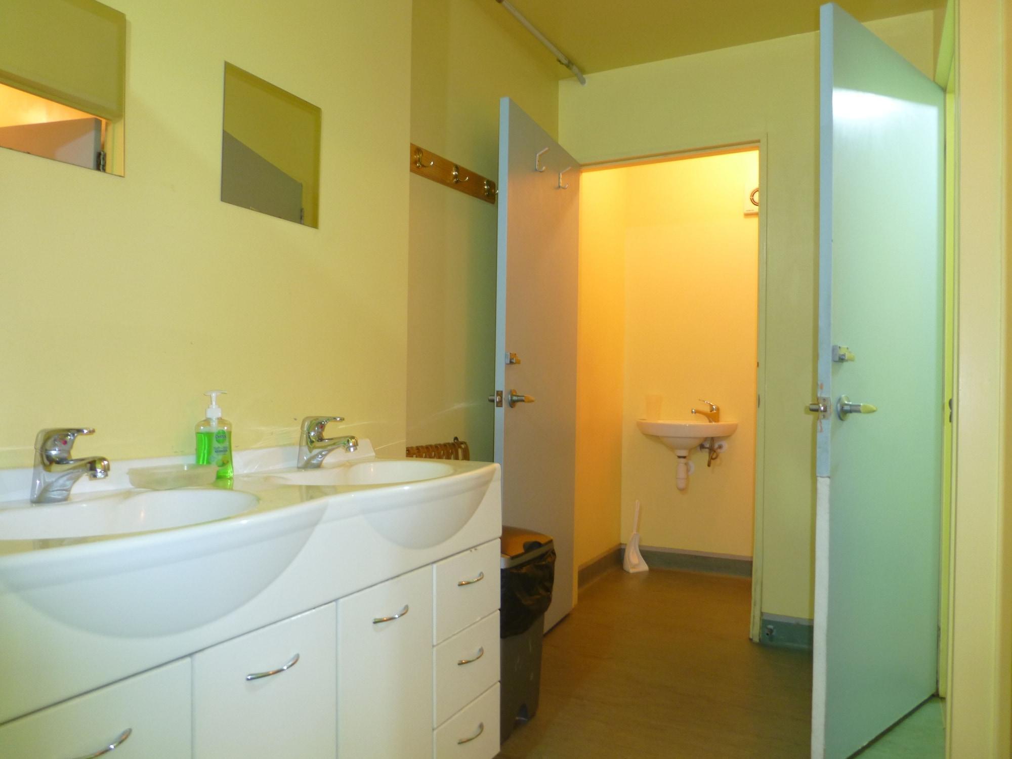 Vista Lobby Racecourse Backpackers Hostel