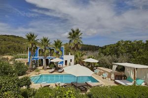 Alquiler Vacacional - AUTHENTIC VILLA IBICENCA BETWEEN THE MOUNTAINS, 10 MIN FROM THE BEACH.